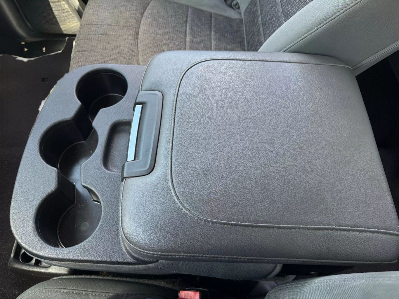 2019 RAM 1500 CLASSIC CREW CAB PICKUP V8, HEMI, 5.7 LITER BIG HORN PICKUP 4D 5 1/2 FT