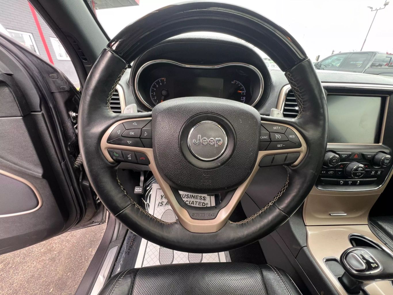 2015 Jeep Grand Cherokee - Image 15