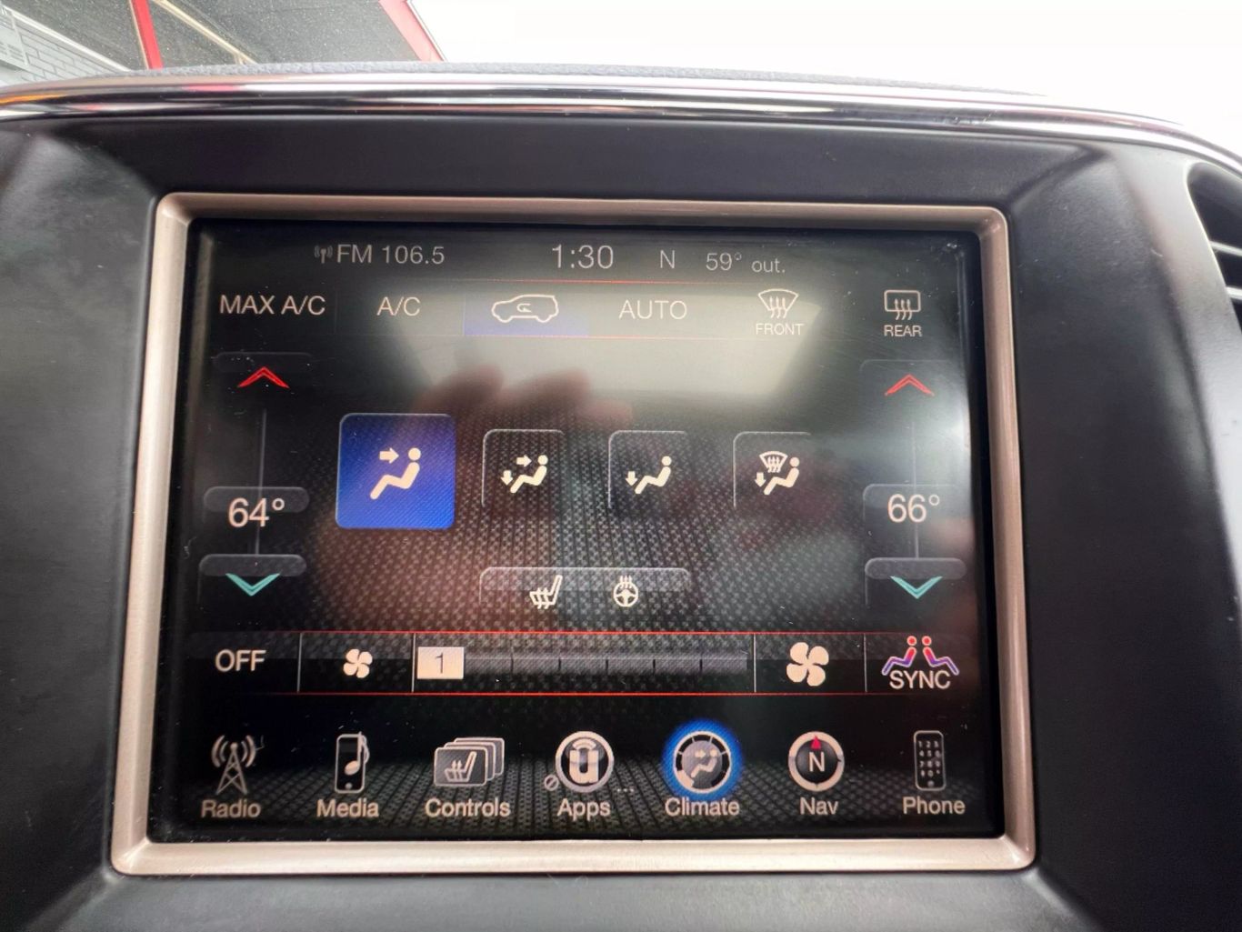 2015 Jeep Grand Cherokee - Image 18