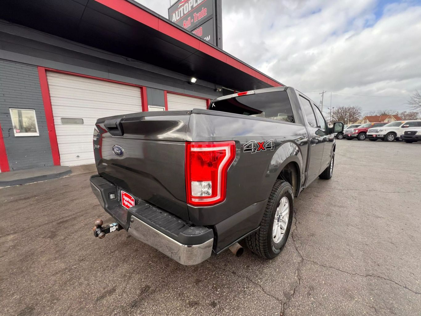 2015 Ford F150 Supercrew Cab - Image 16