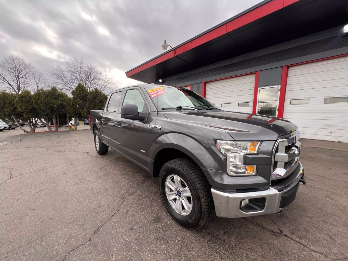 2015 Ford F150 Supercrew Cab - Image 2