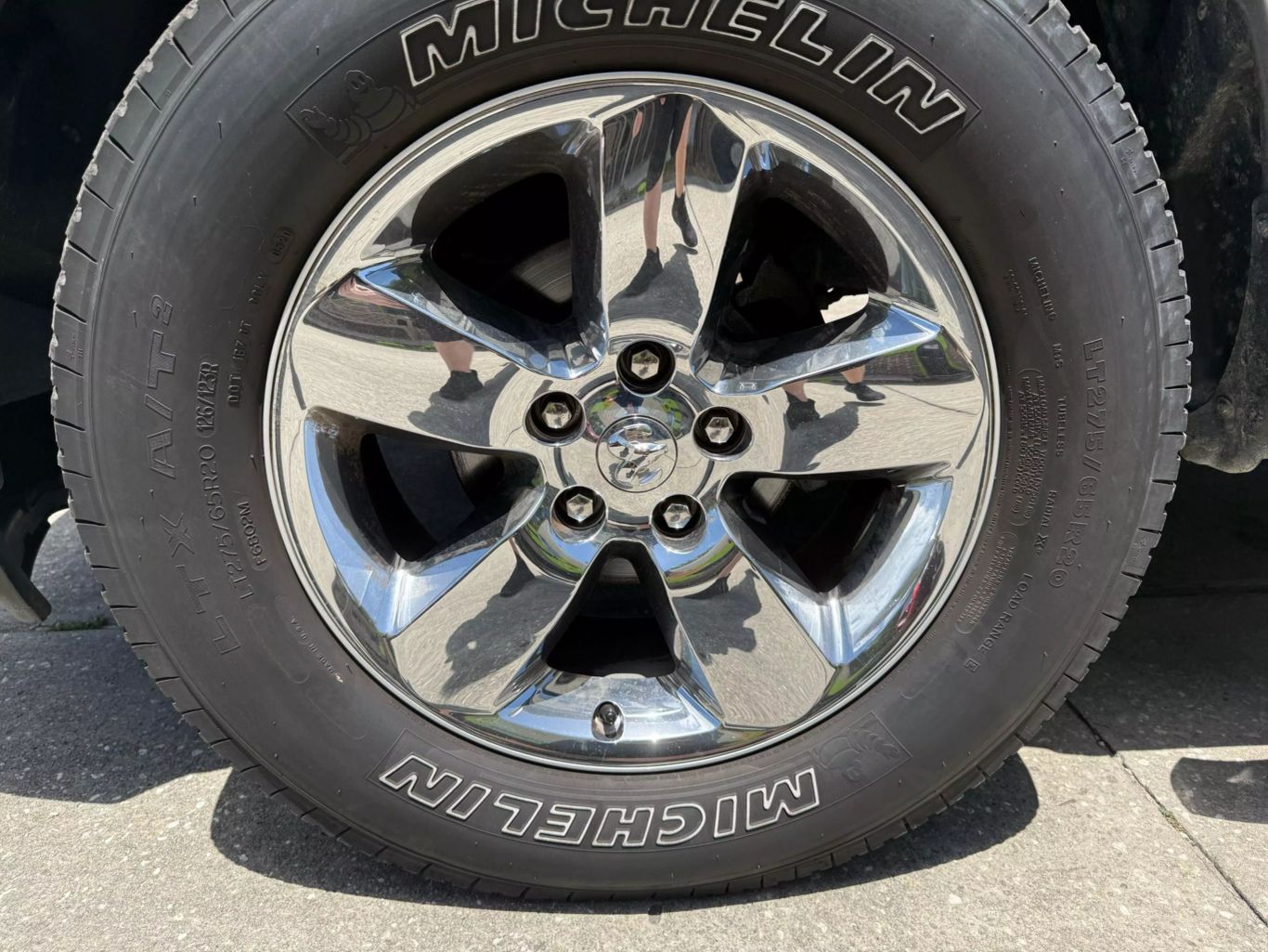 2019 RAM 1500 CLASSIC CREW CAB PICKUP V8, HEMI, 5.7 LITER BIG HORN PICKUP 4D 5 1/2 FT