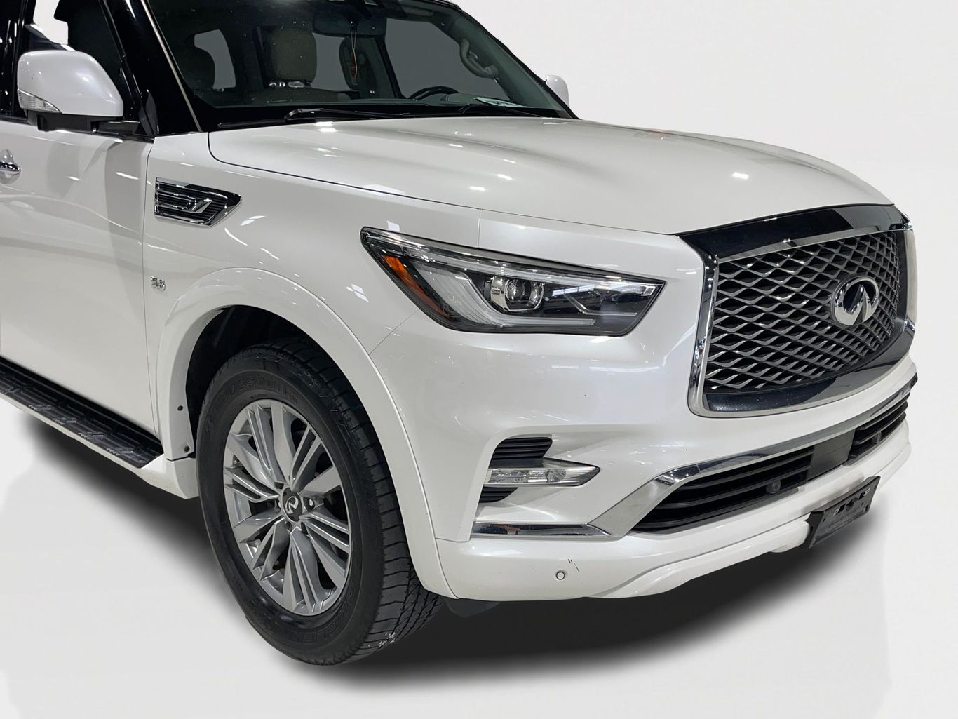 2019 INFINITI QX80 SUV V8, 5.6 LITER LUXE SPORT UTILITY 4D