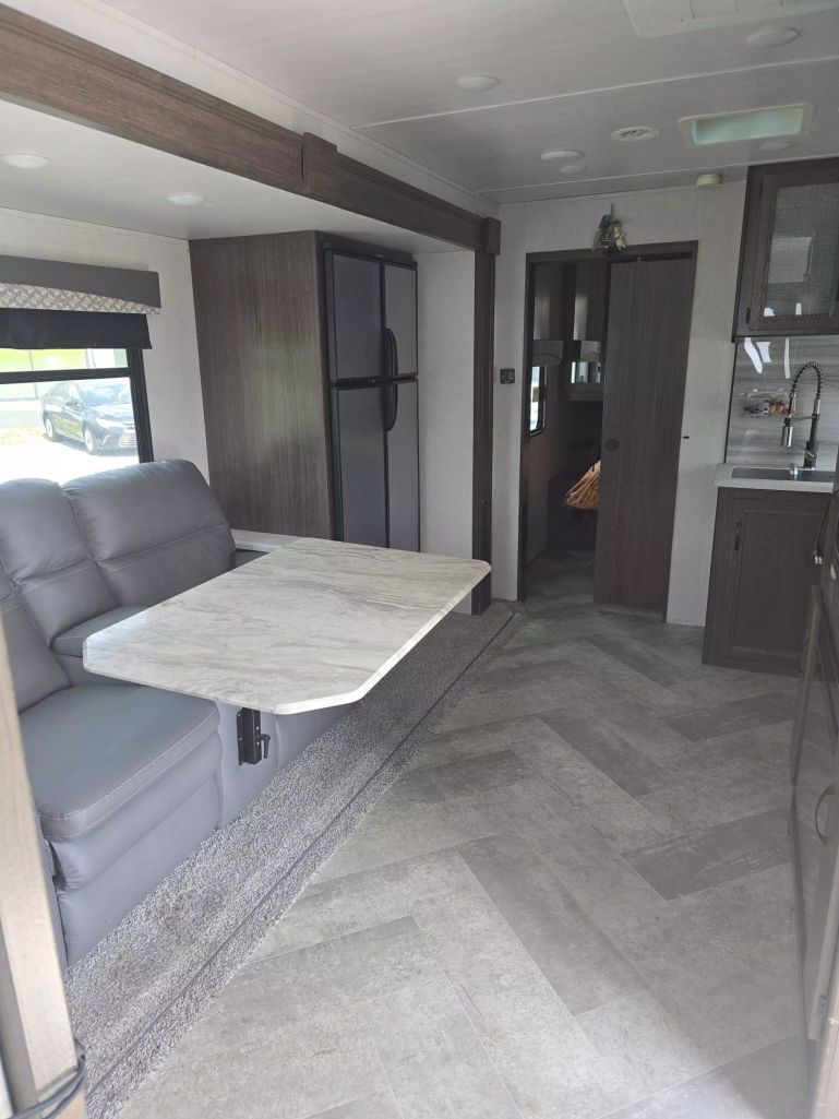 2021 WINNEBAGO VOYAGE - - 2427RB