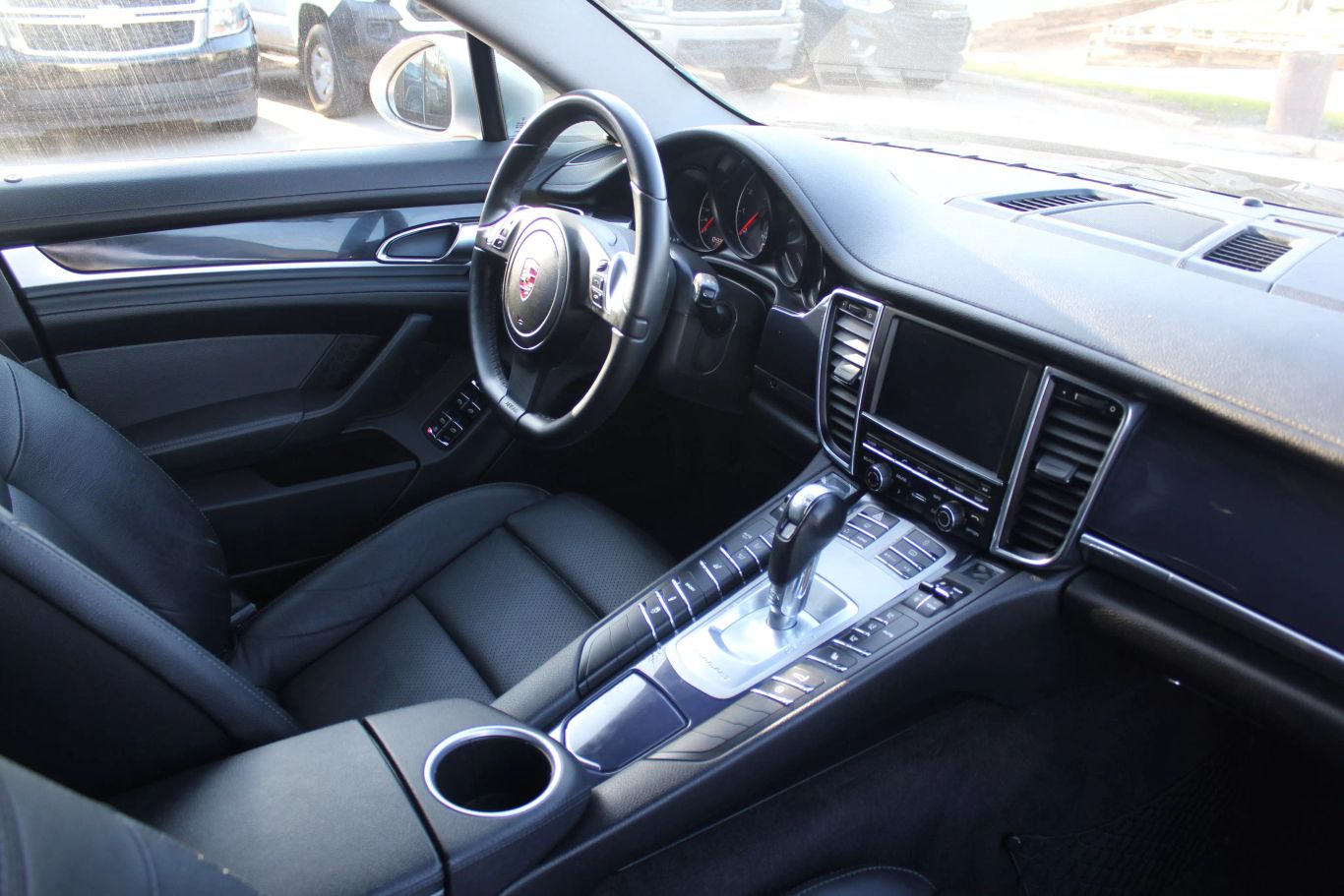 2012 Porsche Panamera 4 Sedan 4d - Image 19