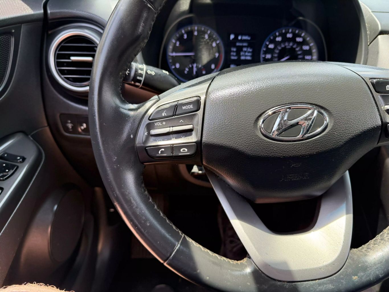2020 HYUNDAI KONA SUV I4 2.0L GASOLINE UTILITY 4D SEL 2.0L I4