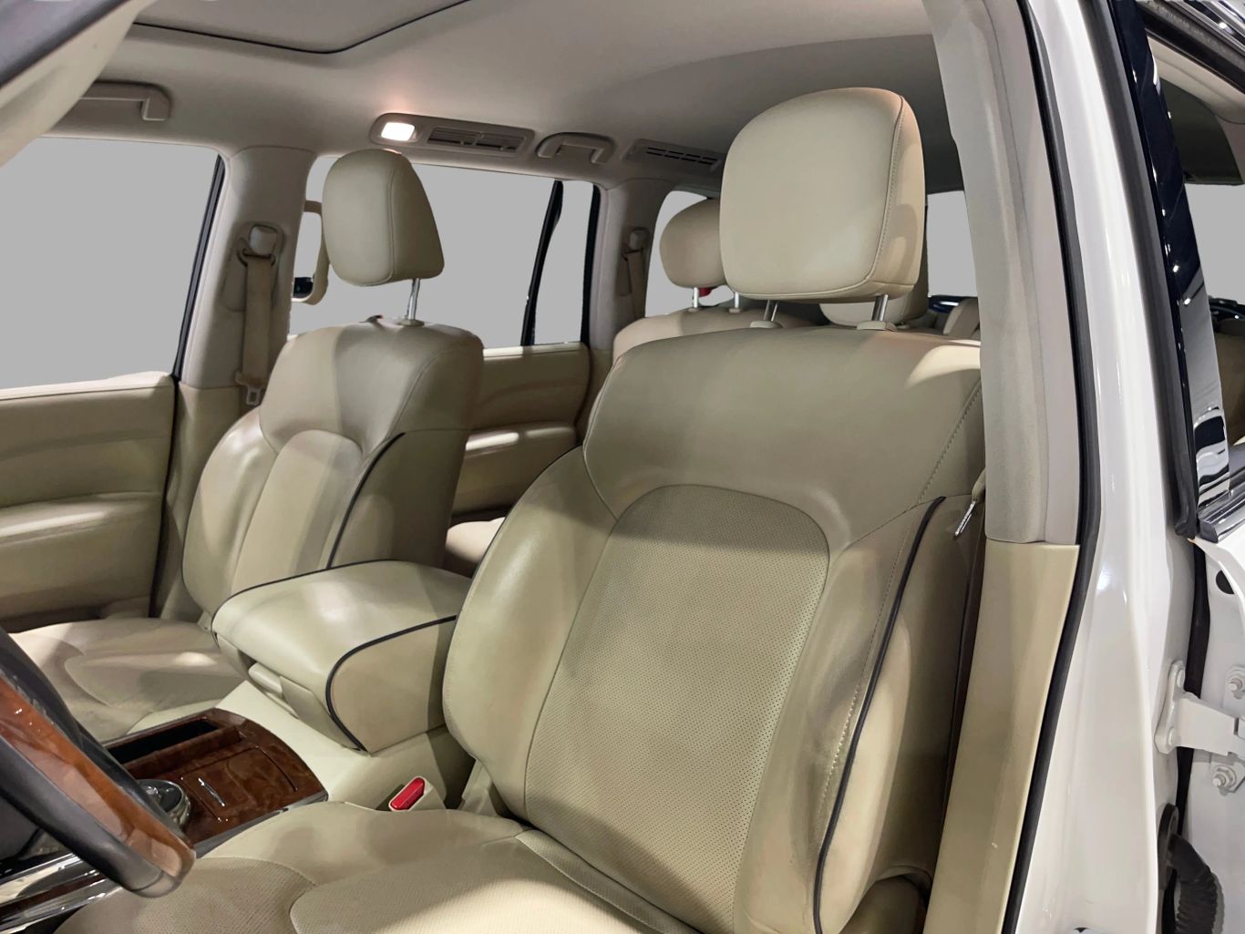 2019 INFINITI QX80 SUV V8, 5.6 LITER LUXE SPORT UTILITY 4D