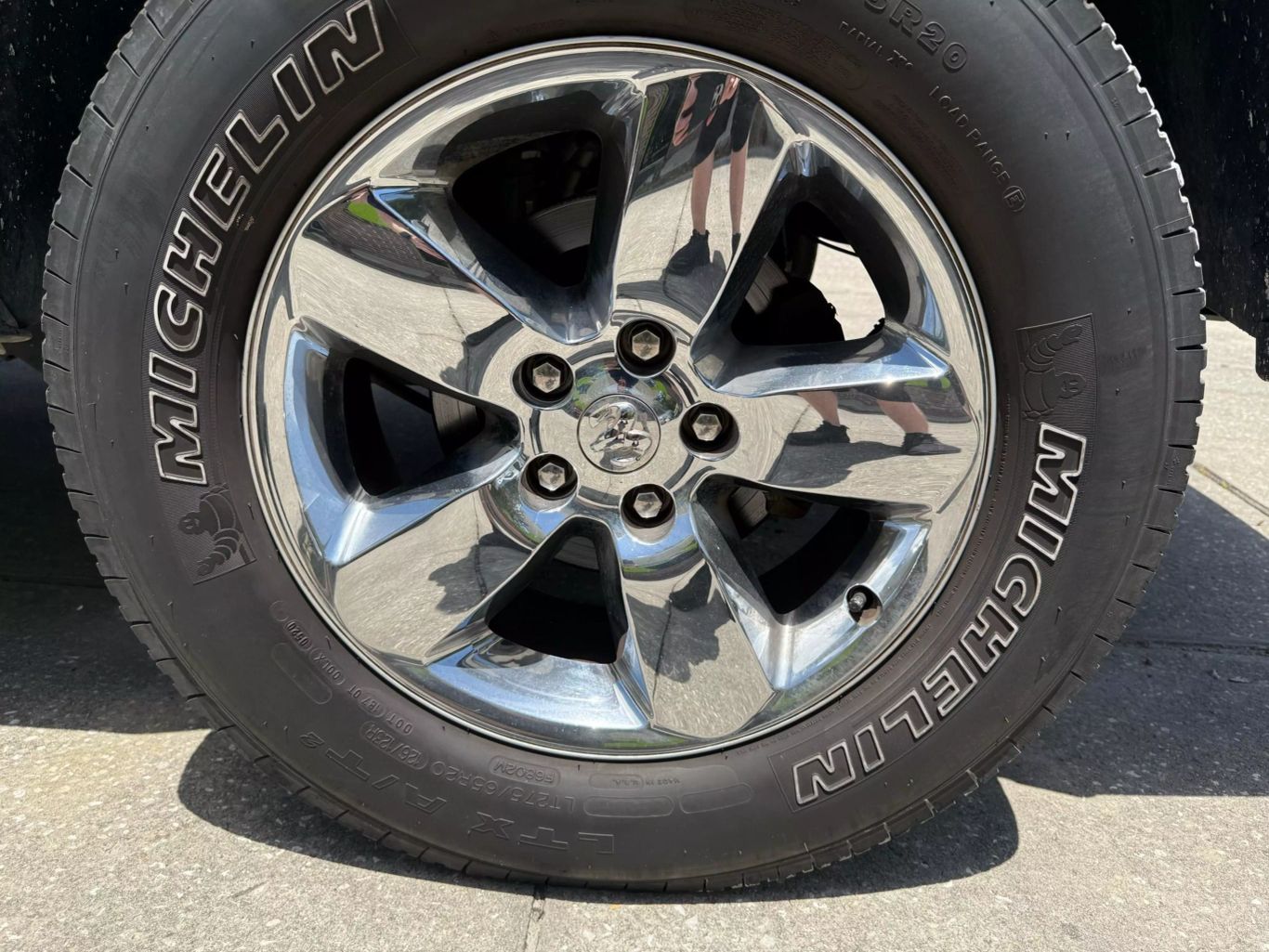 2019 RAM 1500 CLASSIC CREW CAB PICKUP V8, HEMI, 5.7 LITER BIG HORN PICKUP 4D 5 1/2 FT