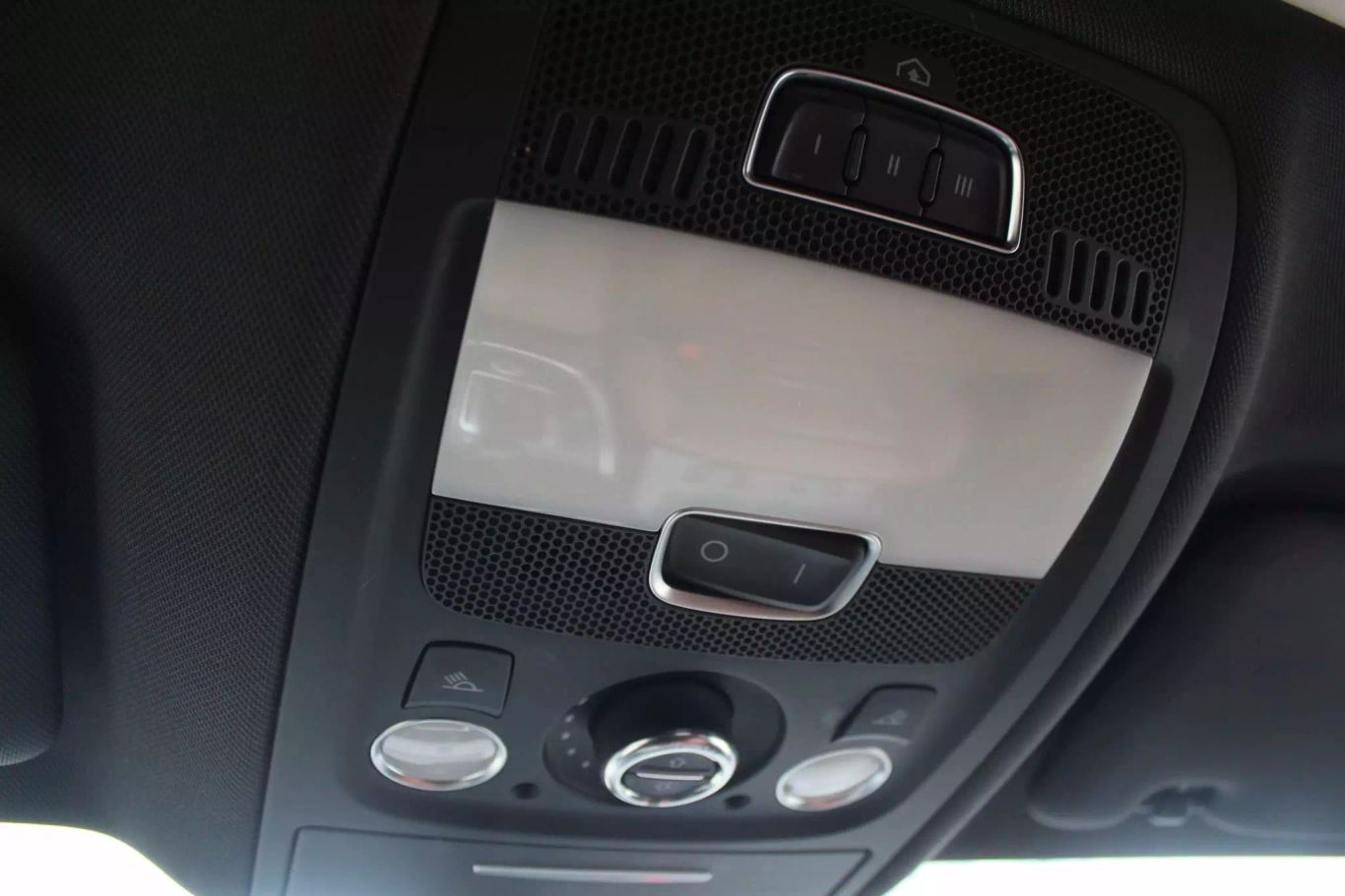 2012 Audi Q5 2.0t Quattro Premium Sport Utility 4d - Image 33