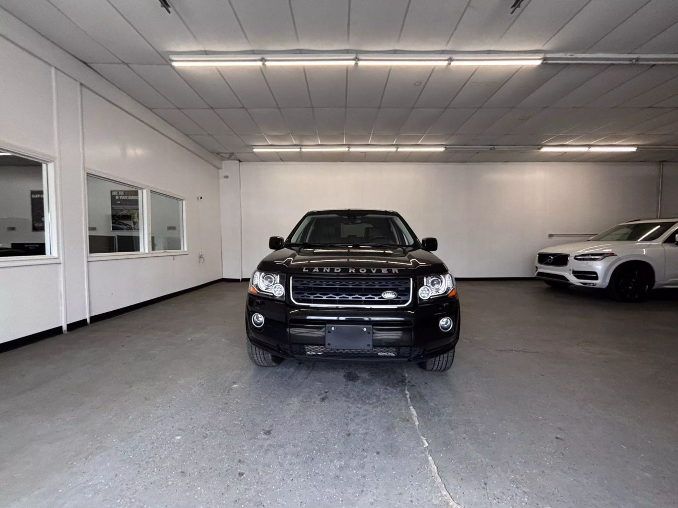 Buy Used 2014 LAND ROVER LR2 SUV 4-CYL, TURBO, 2.0 LITER HSE SPORT UTILITY 4D Near Me