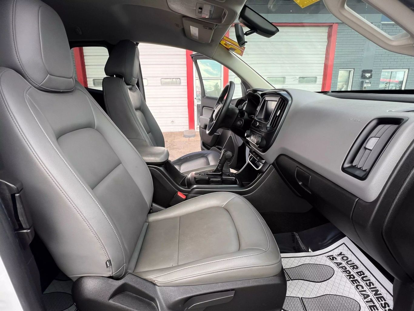2018 Chevrolet Colorado Extended Cab - Image 11