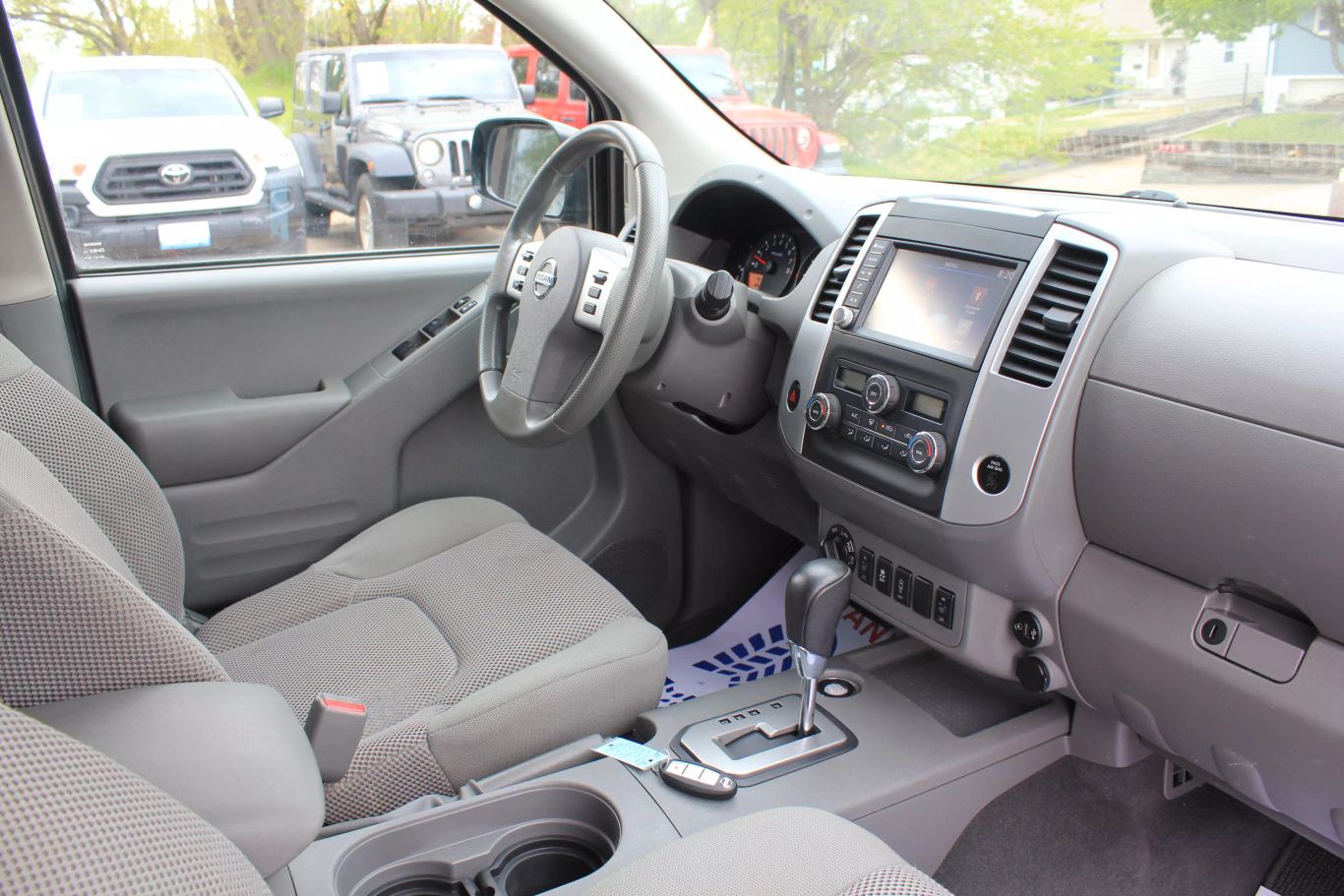 2021 Nissan Frontier Crew Cab Sv Pickup 4d 5 Ft - Image 18