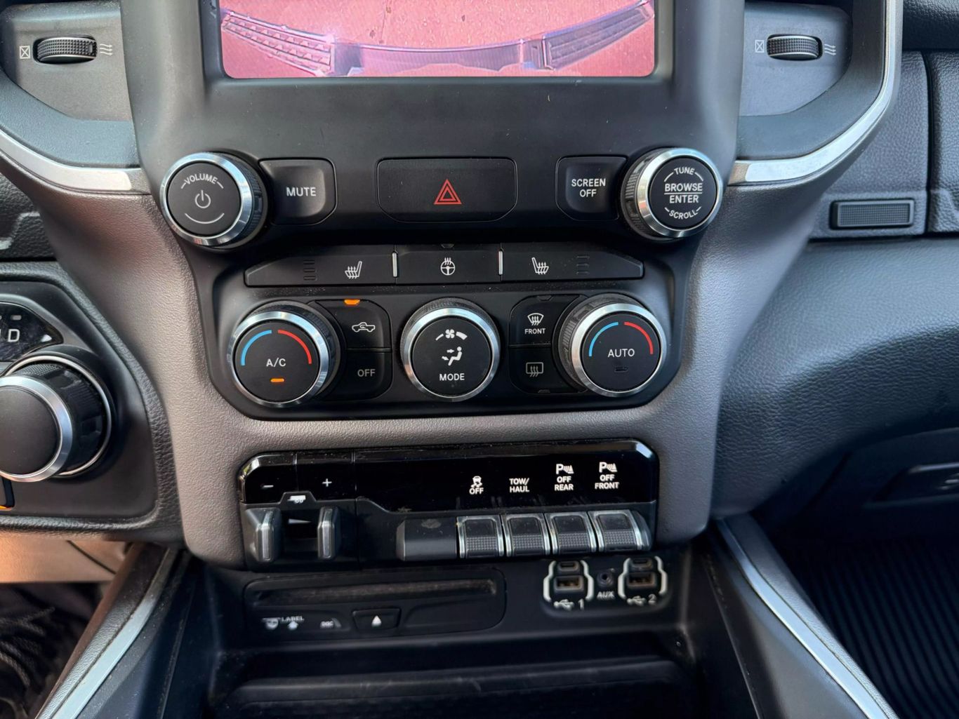 2019 RAM 1500 CREW CAB PICKUP V8, HEMI, ETORQUE, 5.7 LITER BIG HORN PICKUP 4D 6 1/3 FT