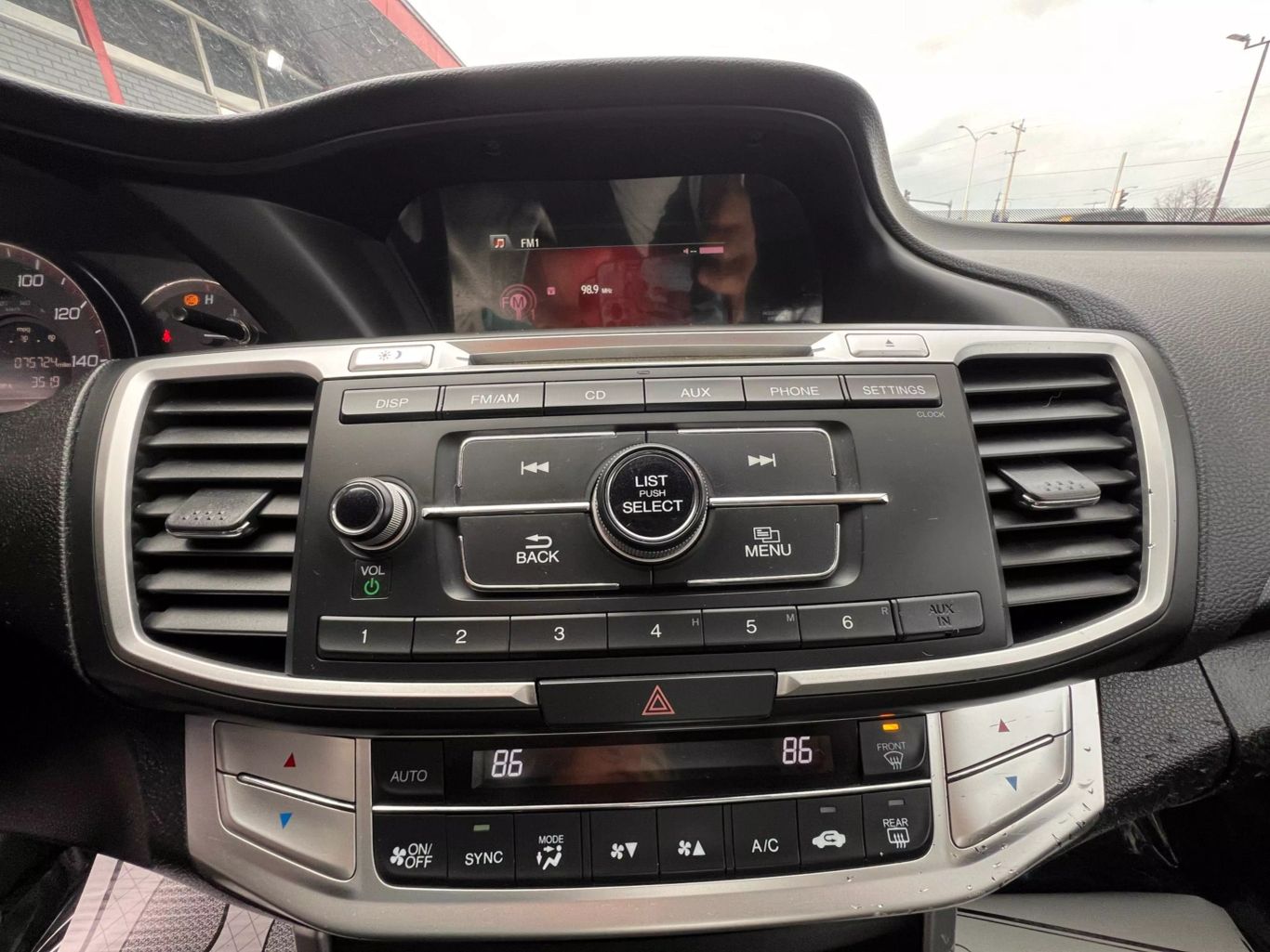 2015 Honda Accord - Image 21