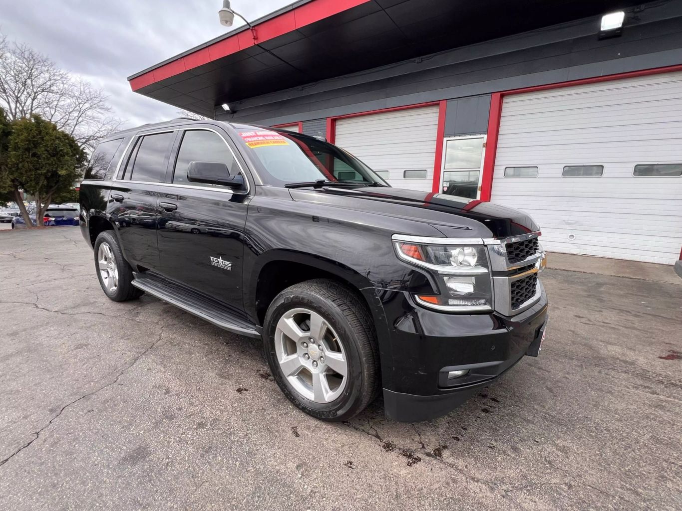 2018 Chevrolet Tahoe - Image 2