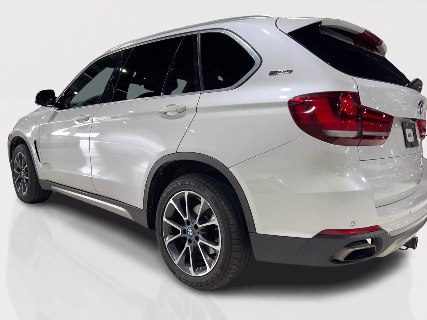 2018 BMW X5 SUV 4-CYL, HYBRID, TT, 2.0L XDRIVE40E IPERFORMANCE SPORT UTILITY 4D