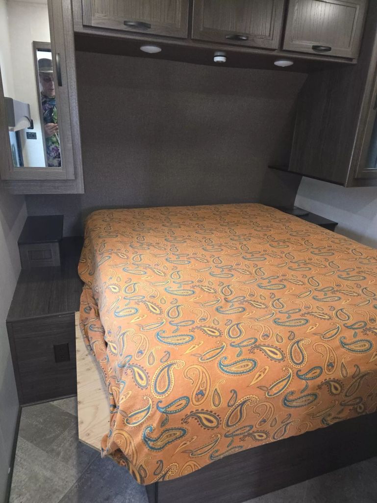 2021 WINNEBAGO VOYAGE - - 2427RB