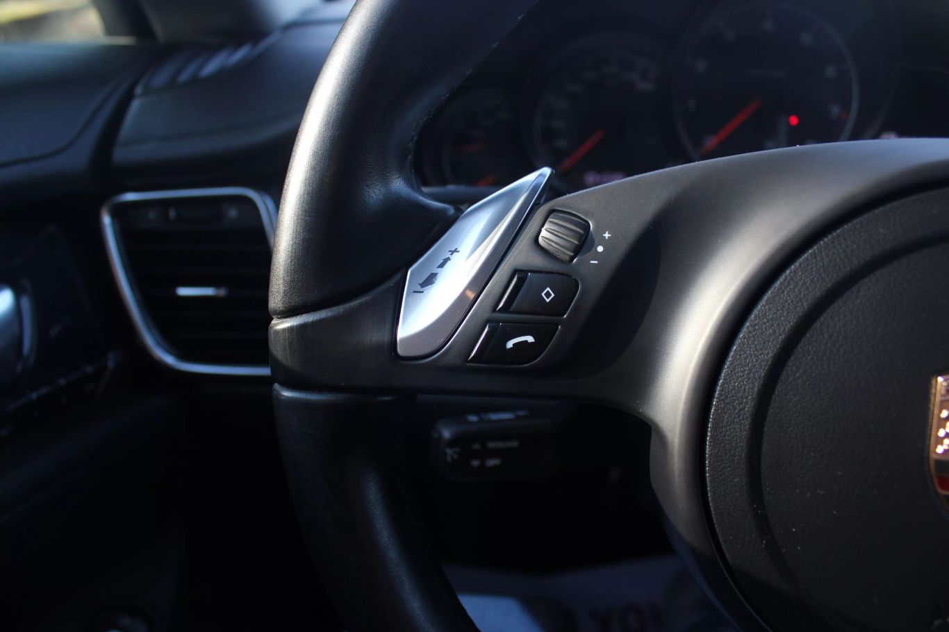 2012 Porsche Panamera 4 Sedan 4d - Image 17