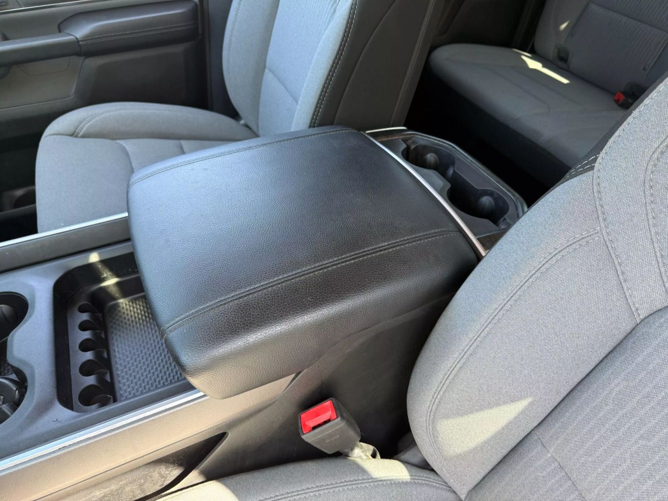 2019 RAM 1500 CREW CAB PICKUP V8, HEMI, ETORQUE, 5.7 LITER BIG HORN PICKUP 4D 6 1/3 FT