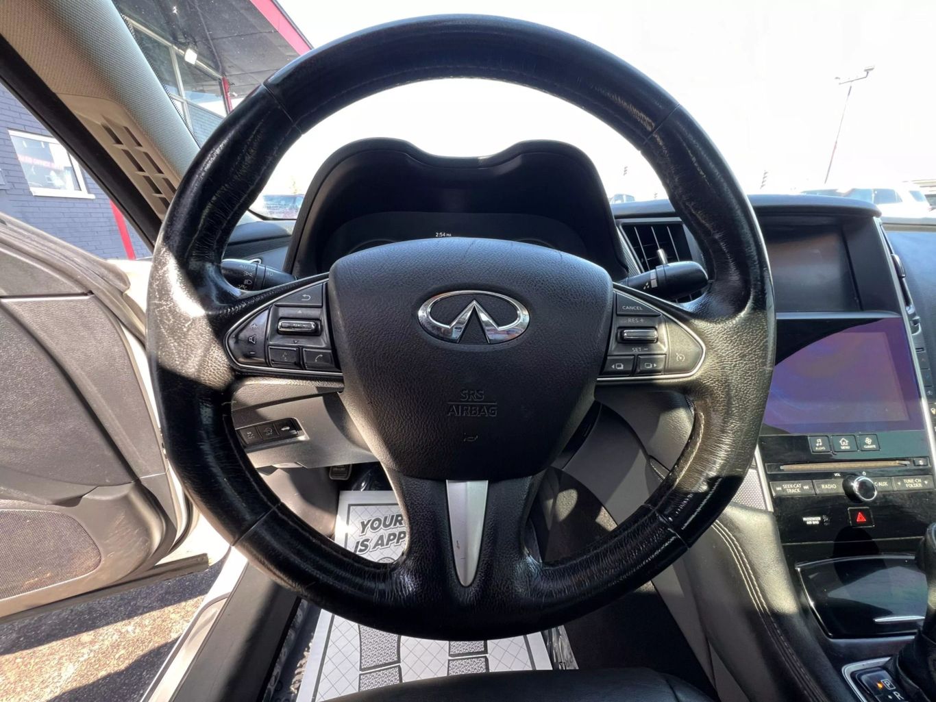 2017 Infiniti Q50 - Image 20