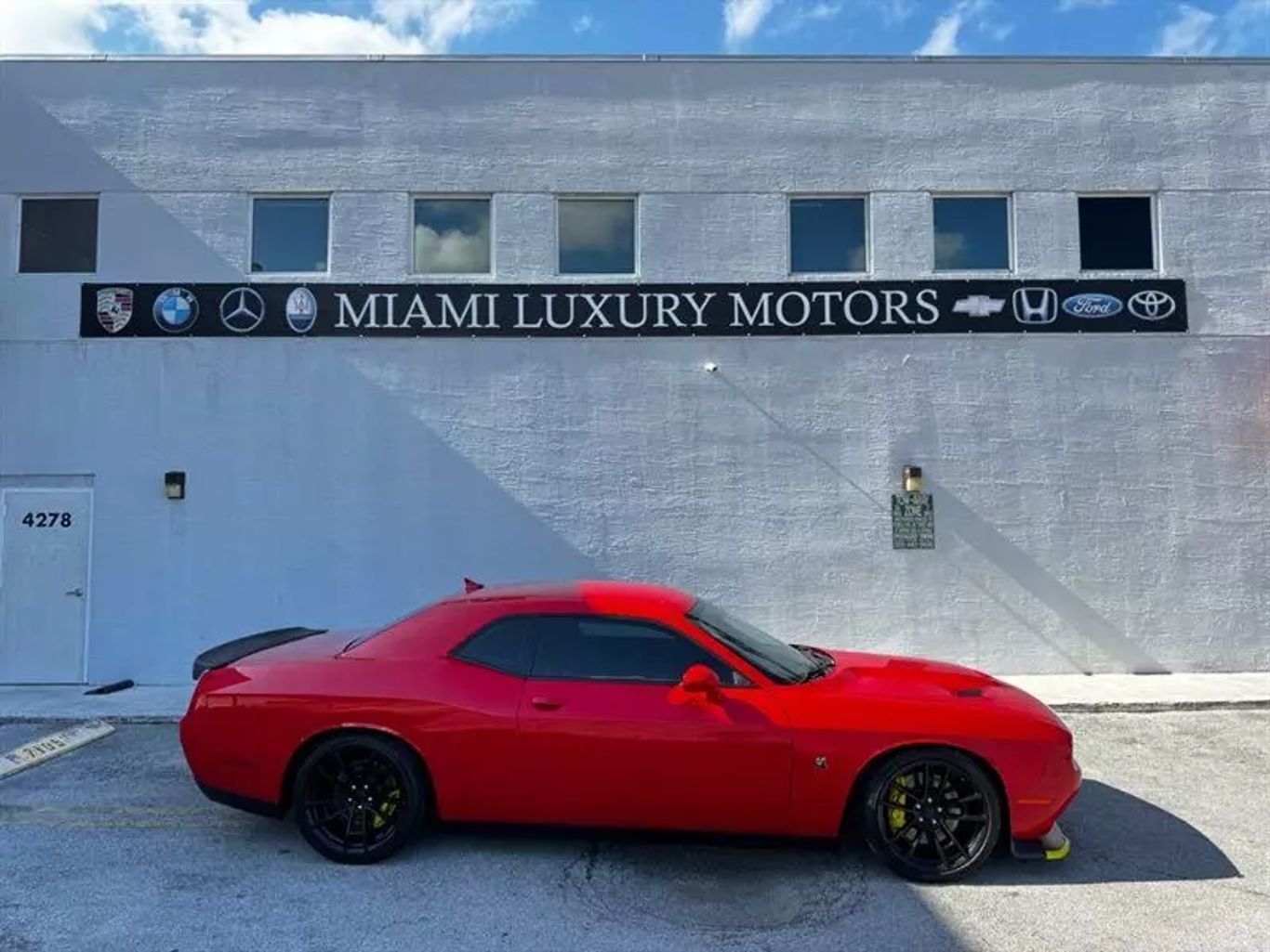 2022 Dodge Challenger R/T's photo