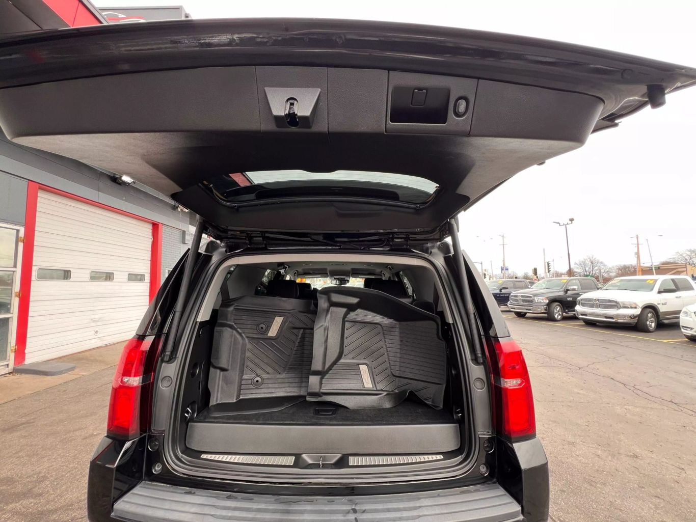 2018 Chevrolet Tahoe - Image 20