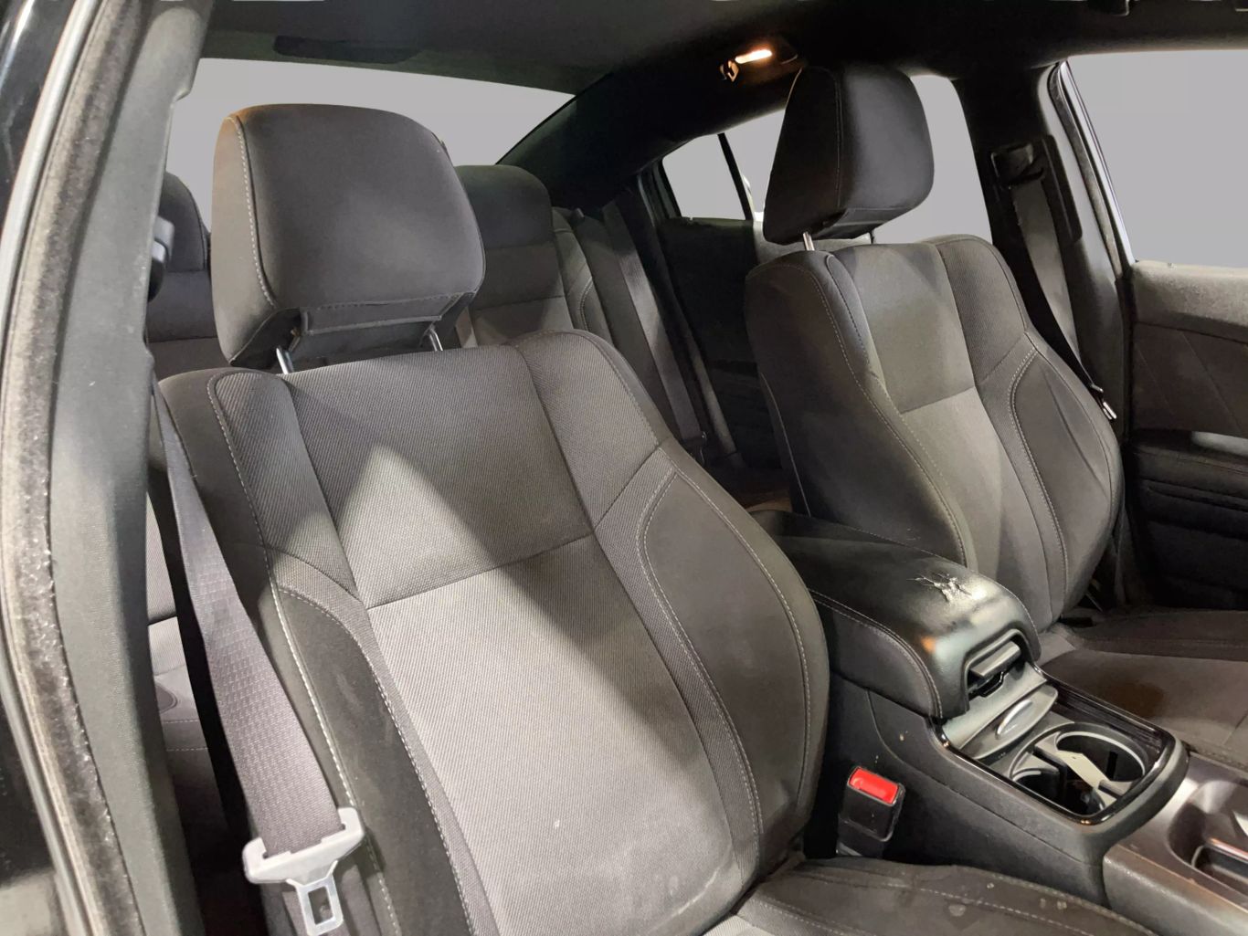 2016 DODGE CHARGER SEDAN V8, HEMI, 5.7 LITER R/T SEDAN 4D