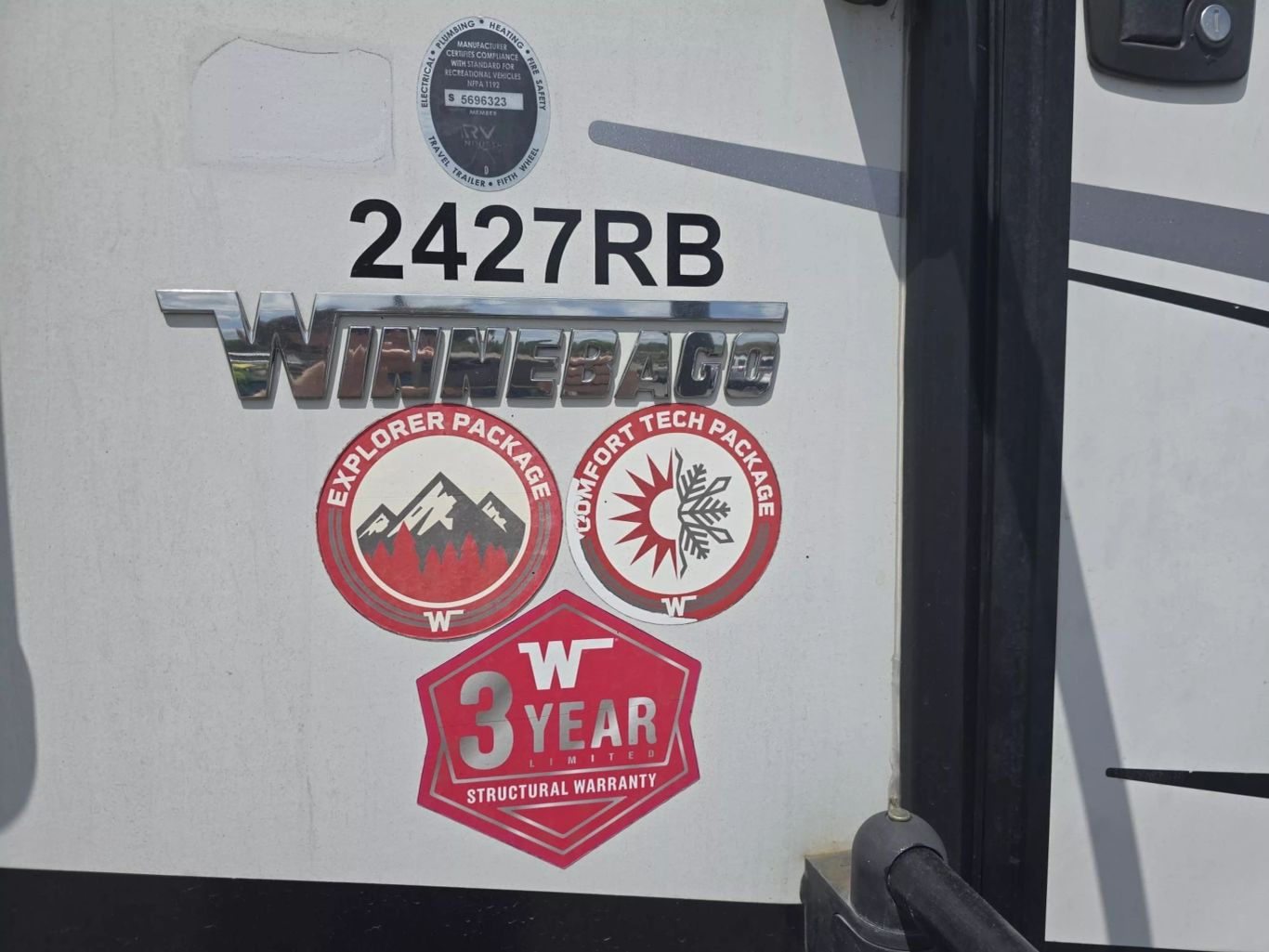 2021 WINNEBAGO VOYAGE - - 2427RB
