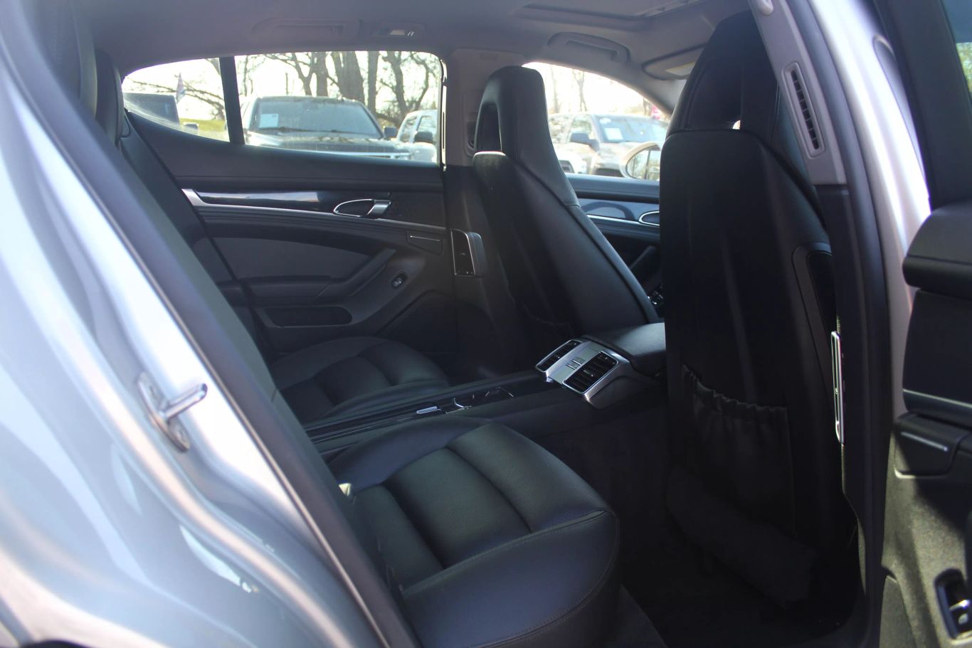 2012 Porsche Panamera 4 Sedan 4d - Image 25