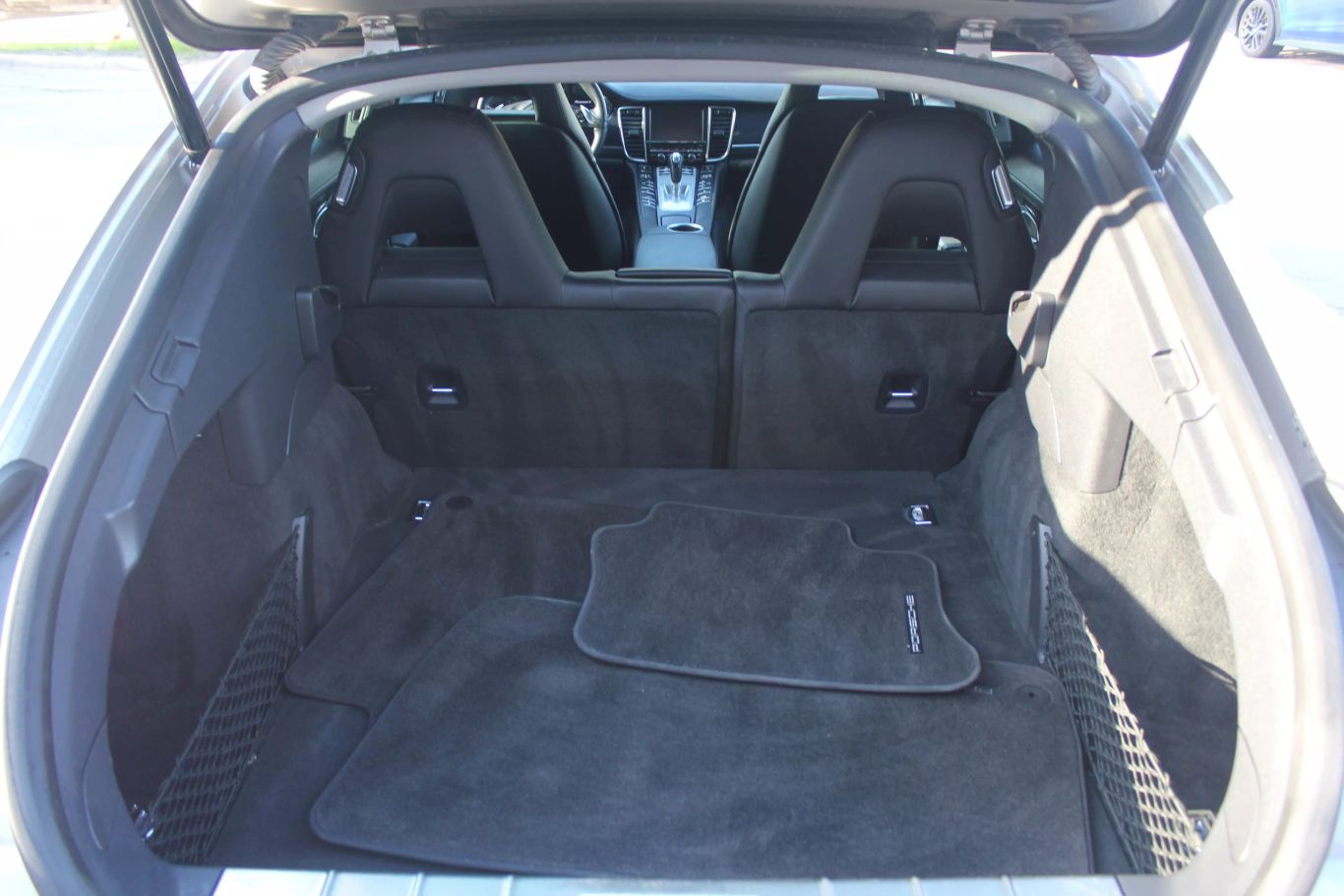 2012 Porsche Panamera 4 Sedan 4d - Image 28