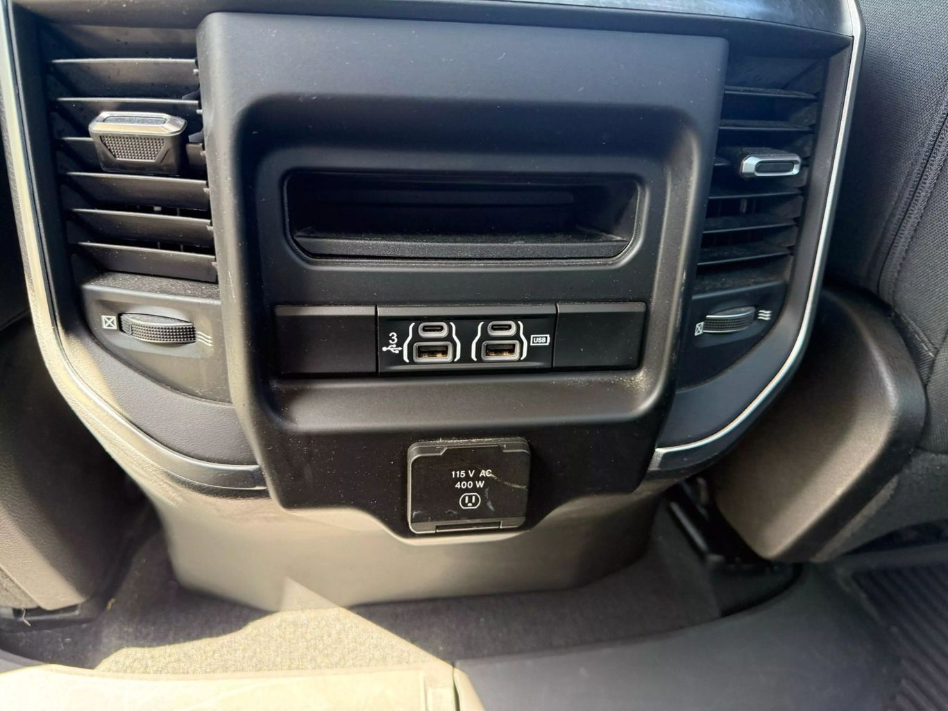 2019 RAM 1500 CREW CAB PICKUP V8, HEMI, ETORQUE, 5.7 LITER BIG HORN PICKUP 4D 6 1/3 FT
