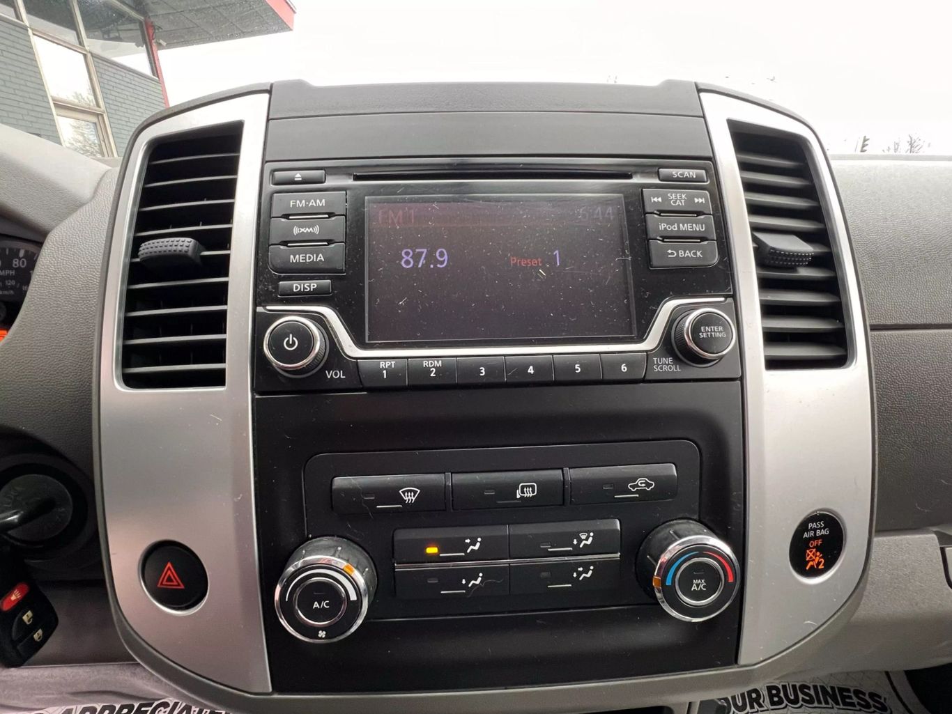 2018 Nissan Frontier Crew Cab - Image 21