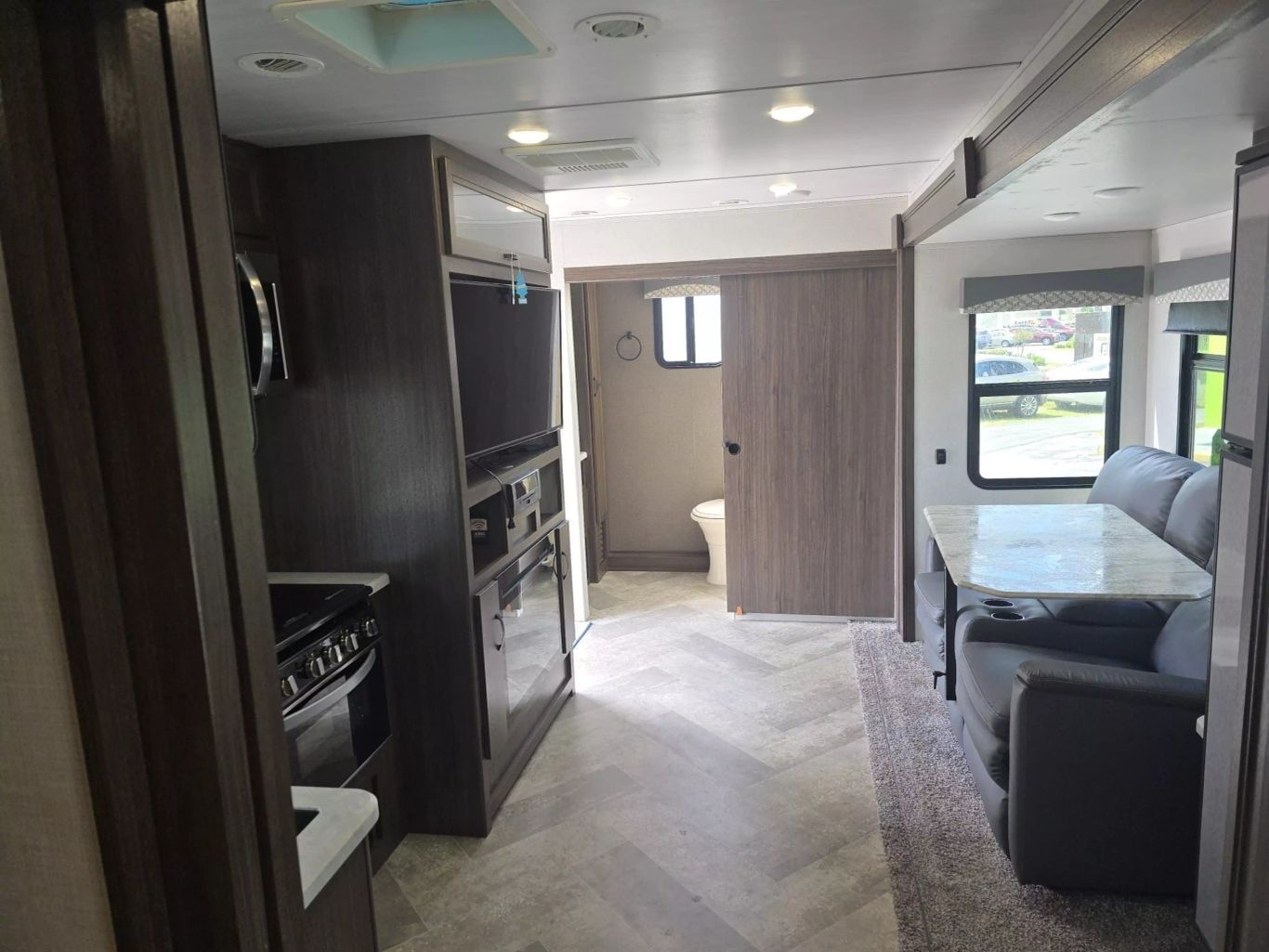 2021 WINNEBAGO VOYAGE - - 2427RB