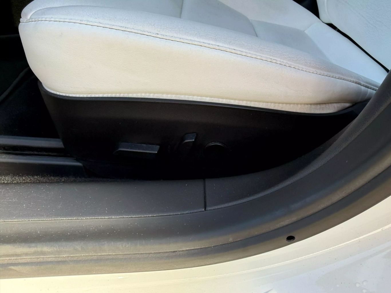 2020 TESLA MODEL 3 SEDAN AC ELECTRIC MOTOR STANDARD RANGE PLUS SEDAN 4D