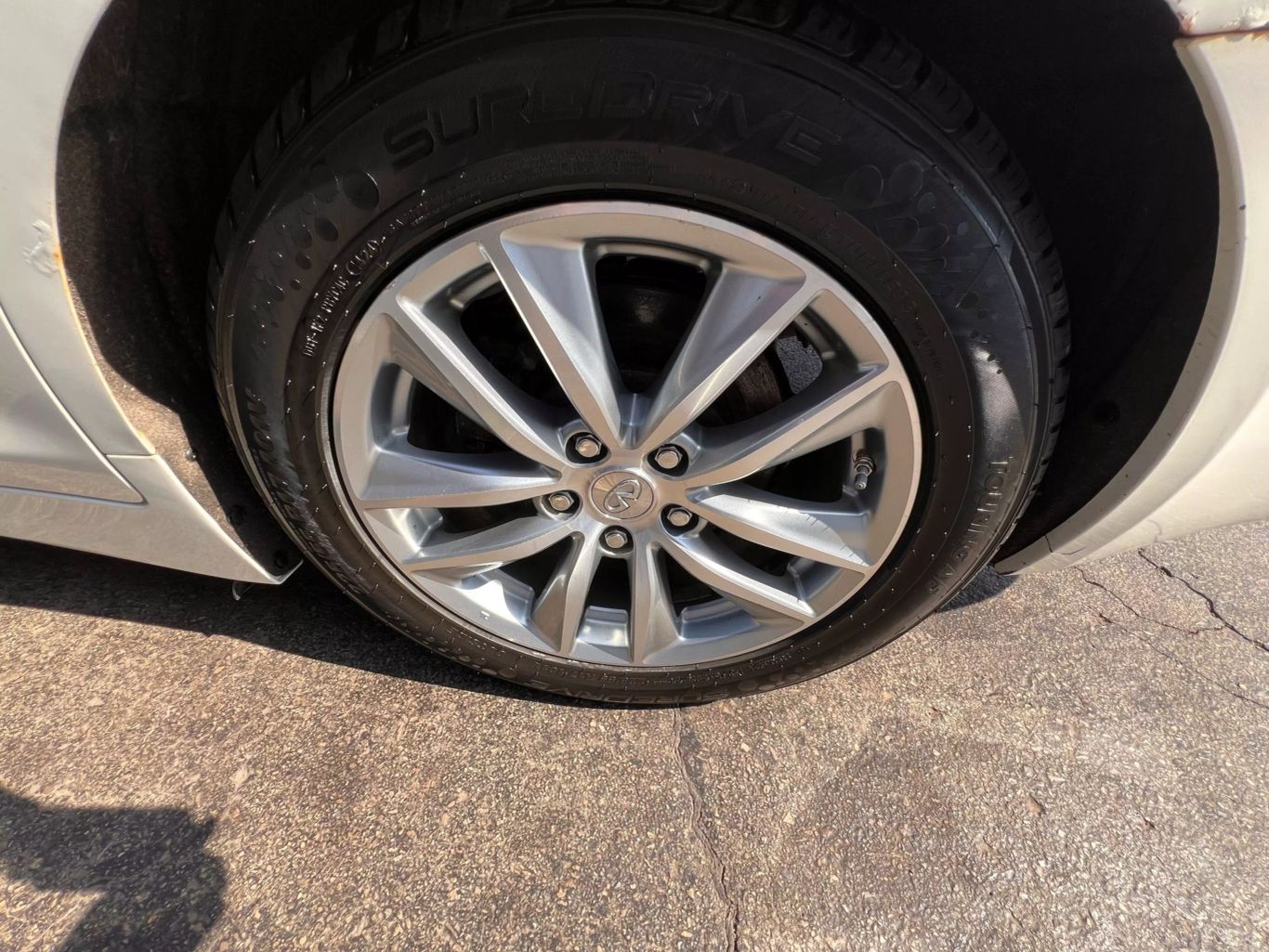2017 Infiniti Q50 - Image 25