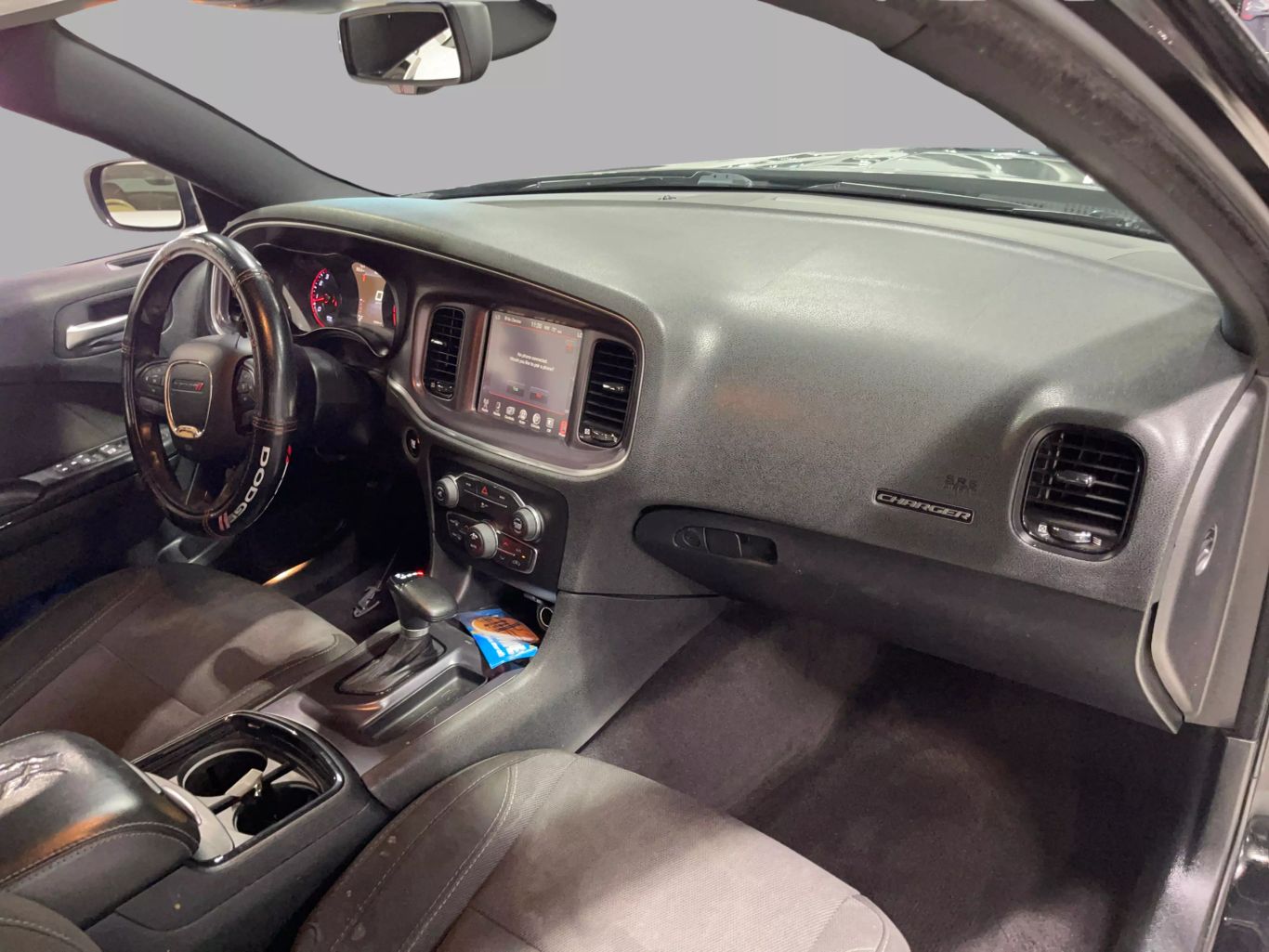 2016 DODGE CHARGER SEDAN V8, HEMI, 5.7 LITER R/T SEDAN 4D