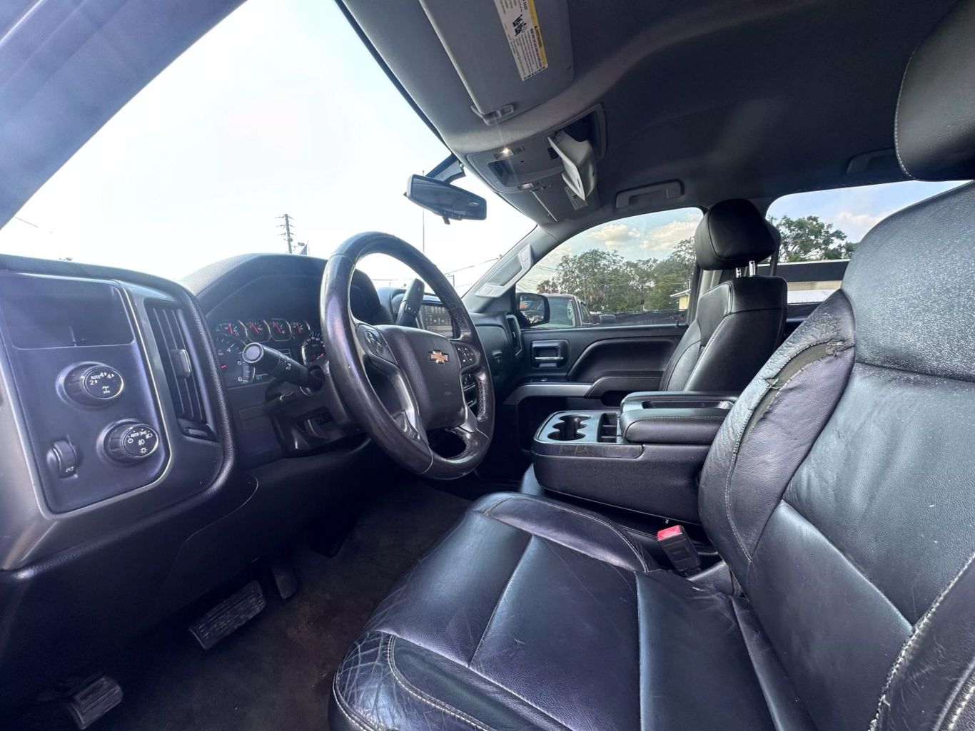 2018 CHEVROLET SILVERADO 1500 CREW CAB PICKUP V8, ECOTEC3, 5.3 LITER Z71 LT PICKUP 4D 5 3/4 FT - Tampa Motor Cars