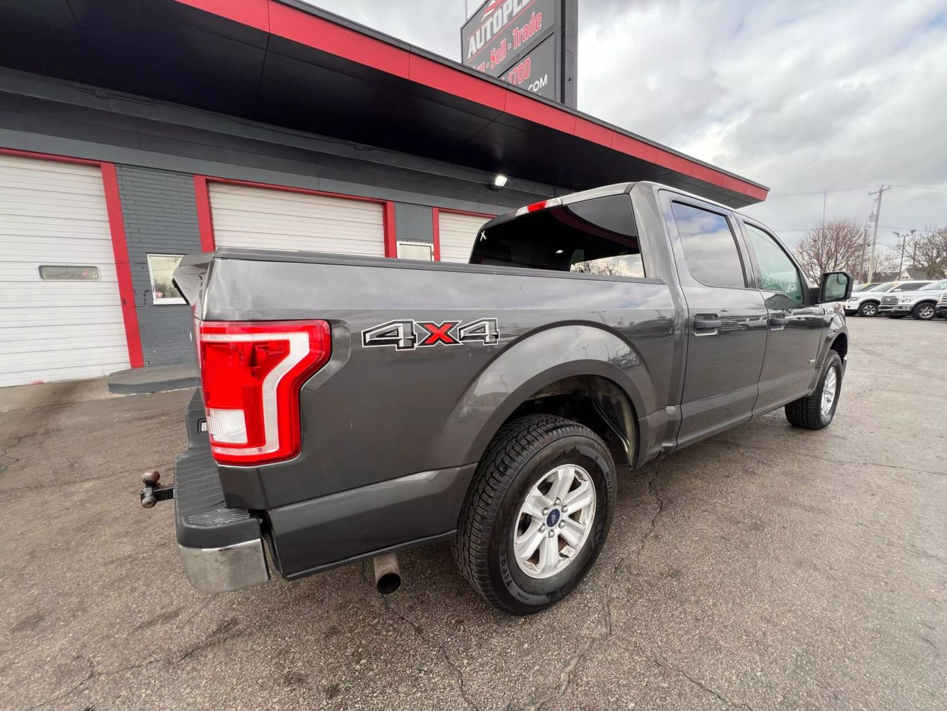 2015 Ford F150 Supercrew Cab - Image 17