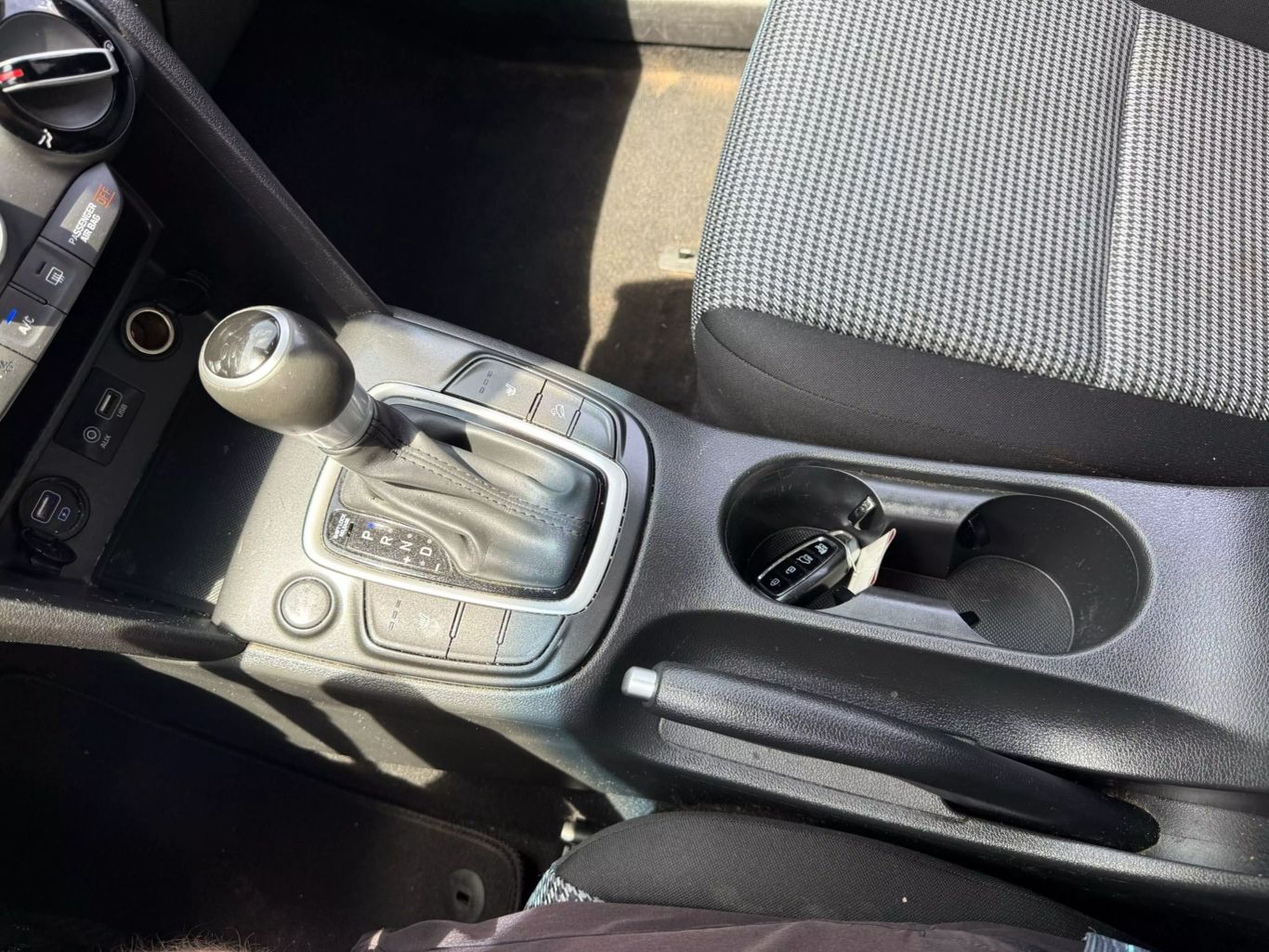 2020 HYUNDAI KONA SUV I4 2.0L GASOLINE UTILITY 4D SEL 2.0L I4