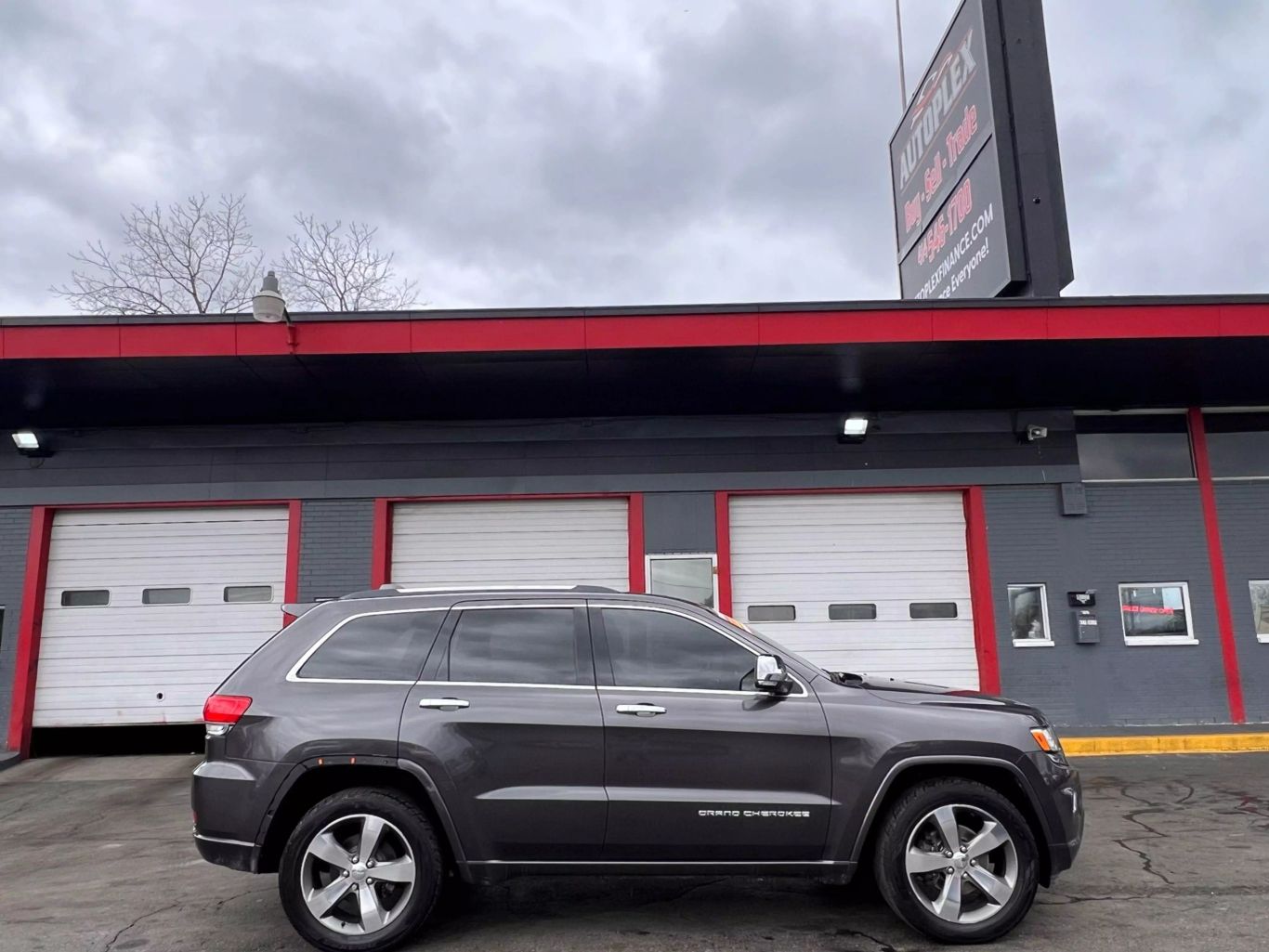 2015 Jeep Grand Cherokee - Image 1