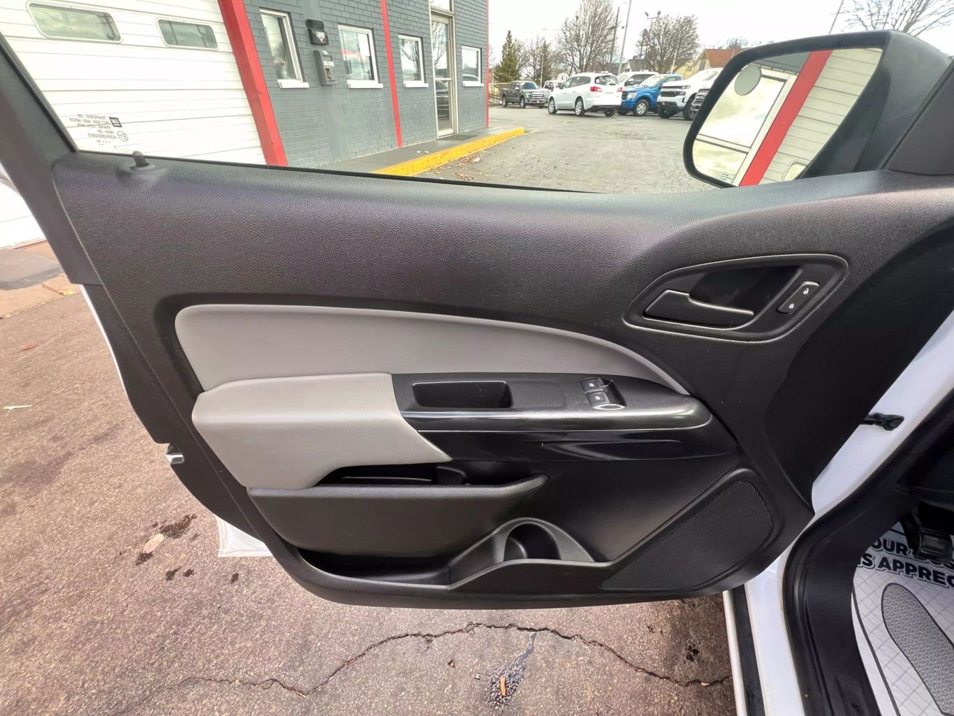 2018 Chevrolet Colorado Extended Cab - Image 14