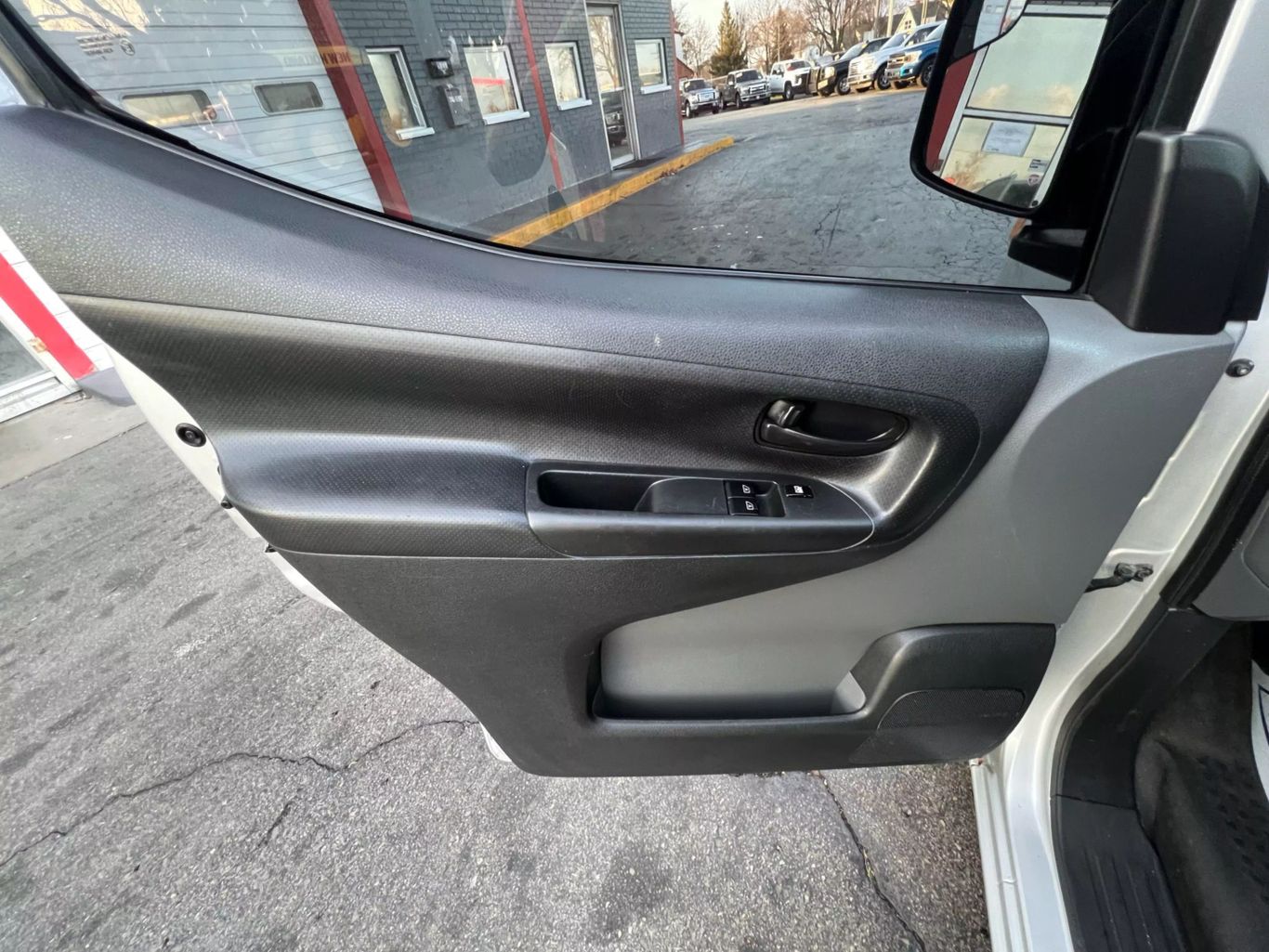2015 Chevrolet City Express - Image 17