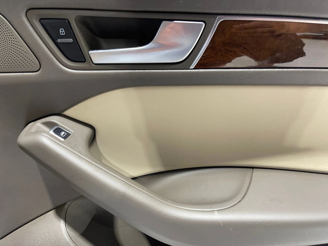 2015 AUDI Q5 SUV V6, SPRCHRGD, 3.0L 3.0T PREMIUM PLUS SPORT UTILITY 4D