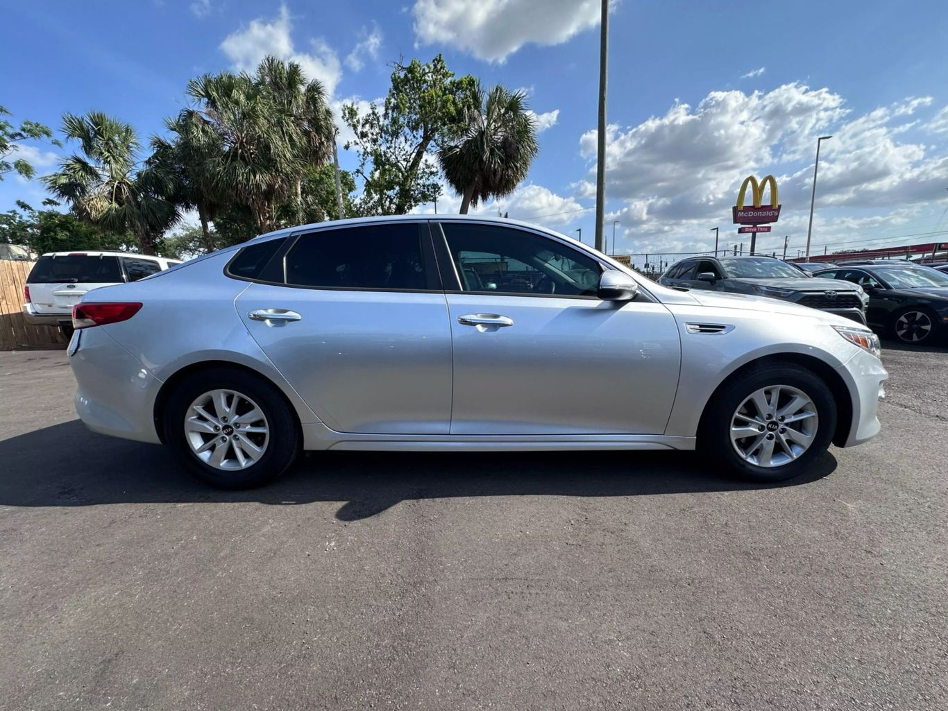 2018 KIA OPTIMA SEDAN 4-CYL, 2.4 LITER LX SEDAN 4D - Tampa Motor Cars