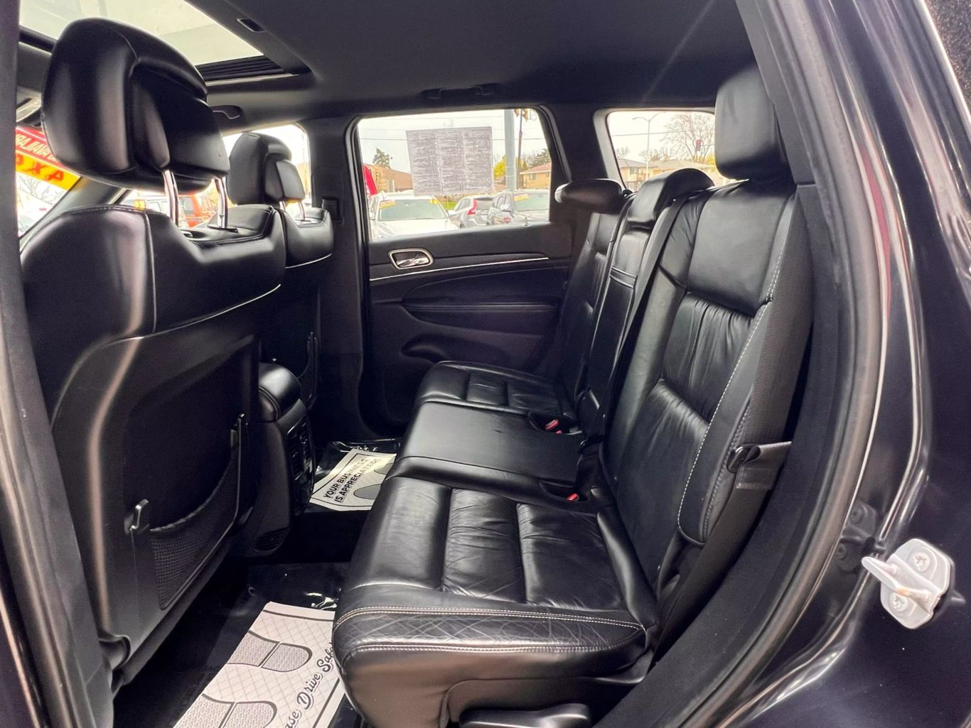 2015 Jeep Grand Cherokee - Image 12