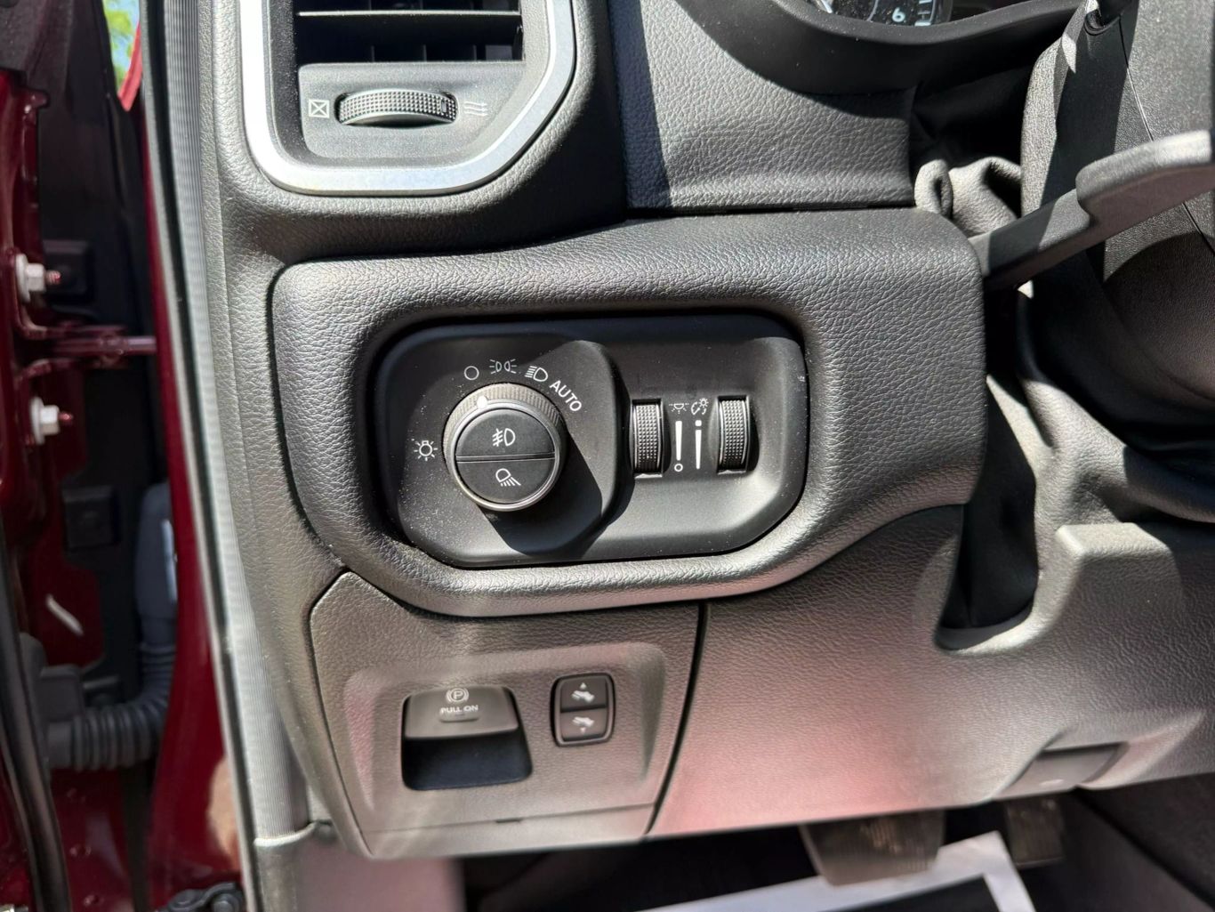 2019 RAM 1500 CREW CAB PICKUP V8, HEMI, ETORQUE, 5.7 LITER BIG HORN PICKUP 4D 6 1/3 FT