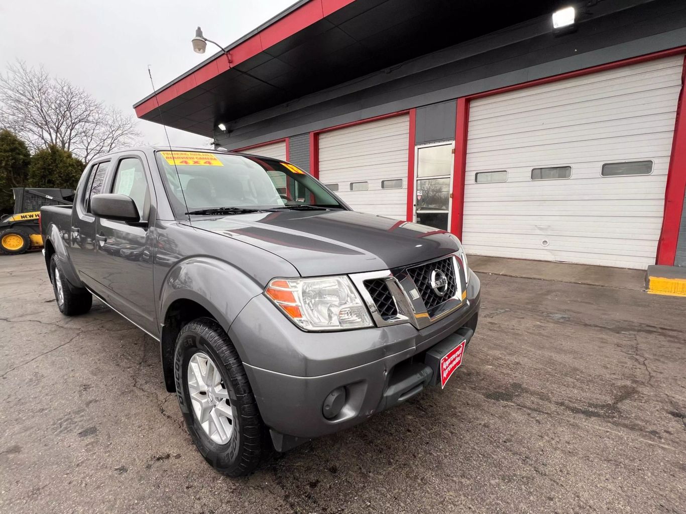 2018 Nissan Frontier Crew Cab - Image 3