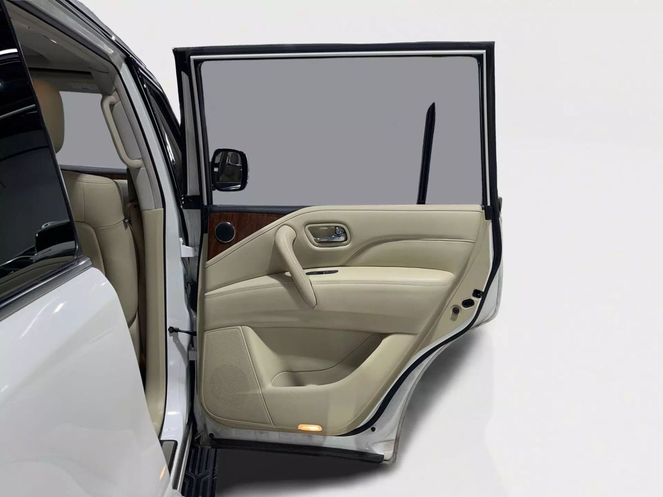 2019 INFINITI QX80 SUV V8, 5.6 LITER LUXE SPORT UTILITY 4D