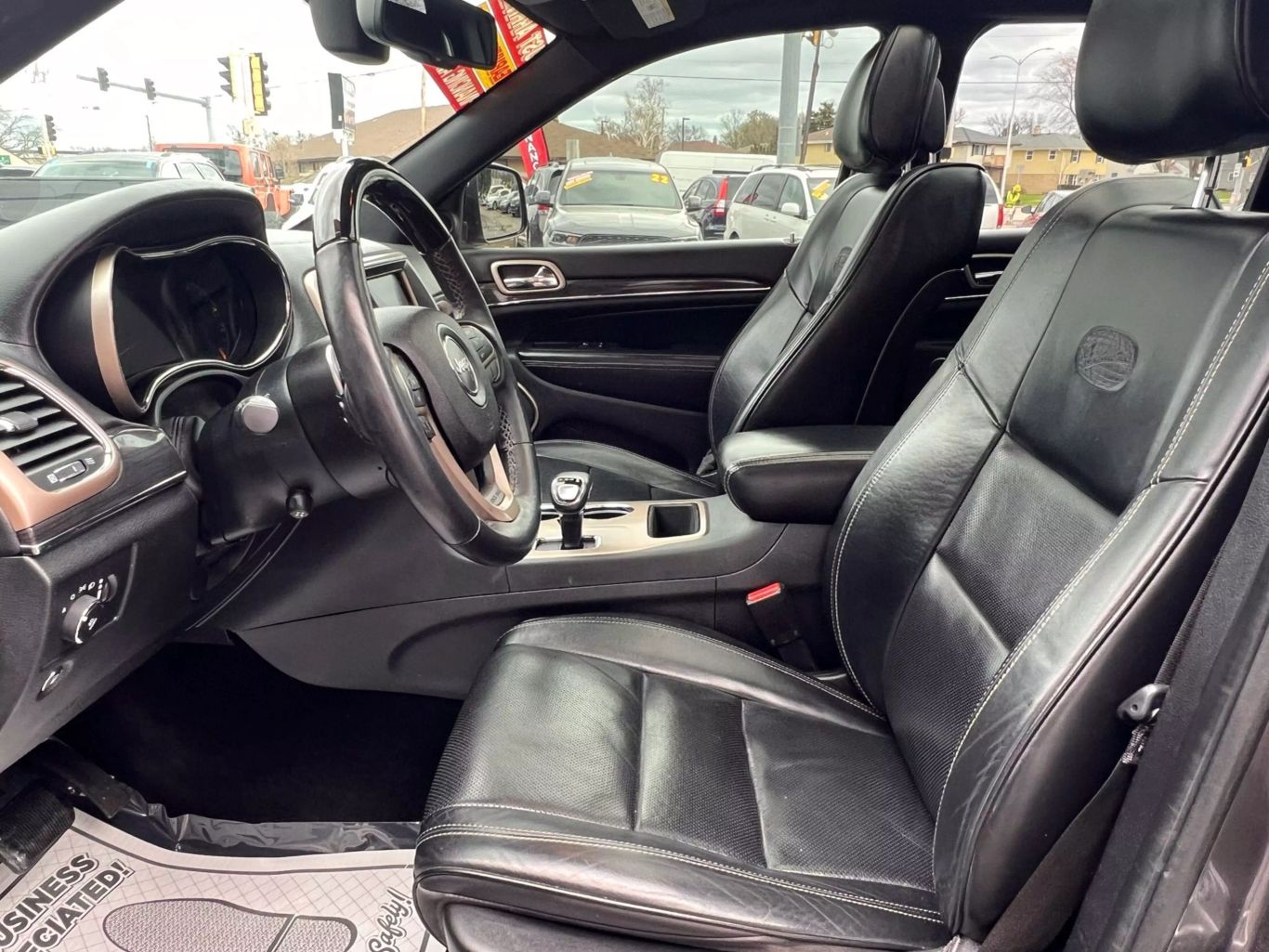2015 Jeep Grand Cherokee - Image 10