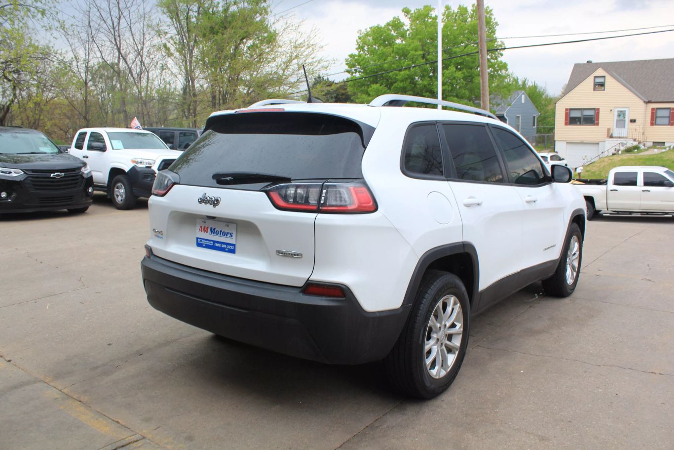 2021 Jeep Cherokee Latitude Sport Utility 4d - Image 8